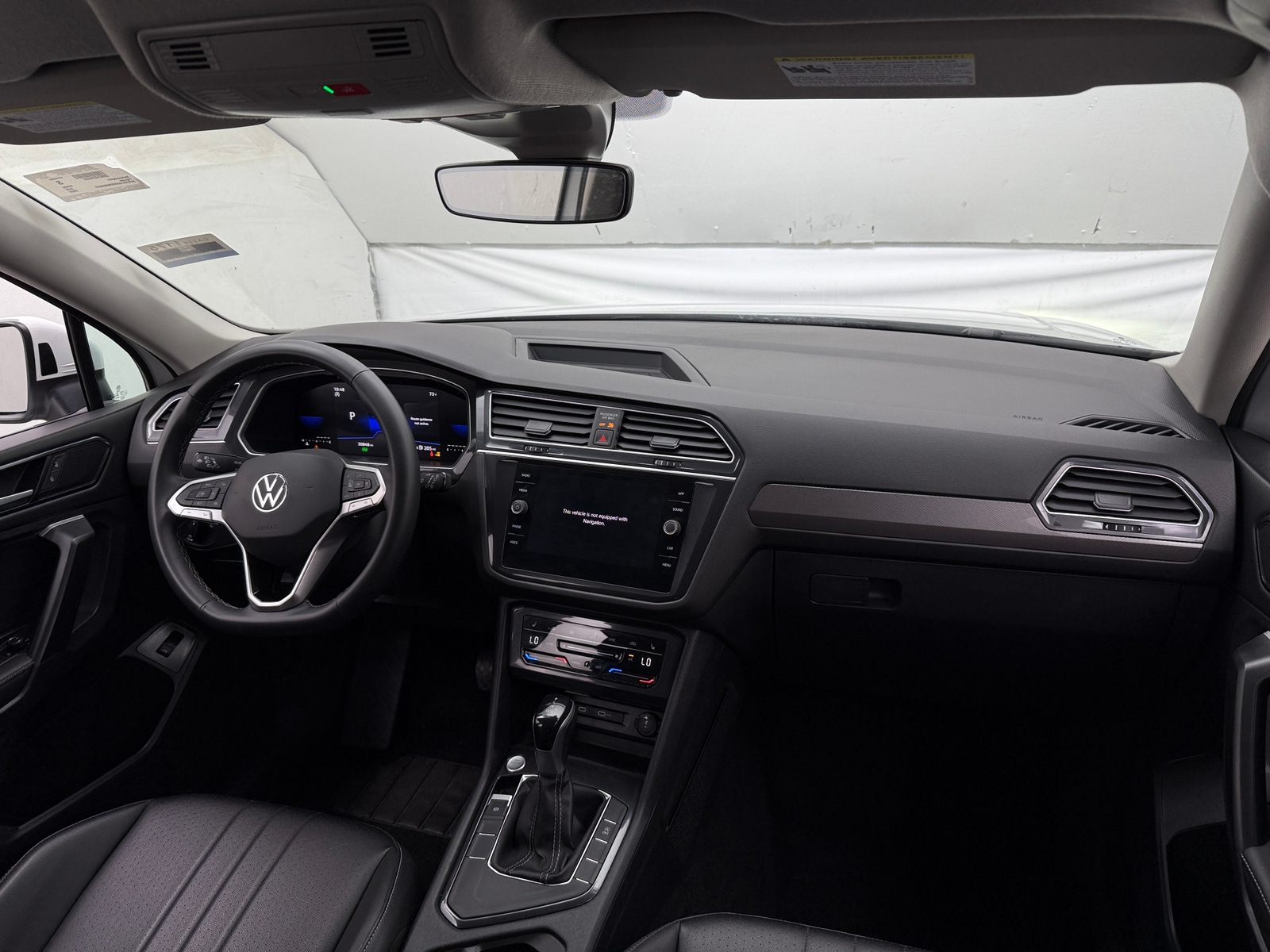 Thumbnail: 2024 Volkswagen Tiguan - 2