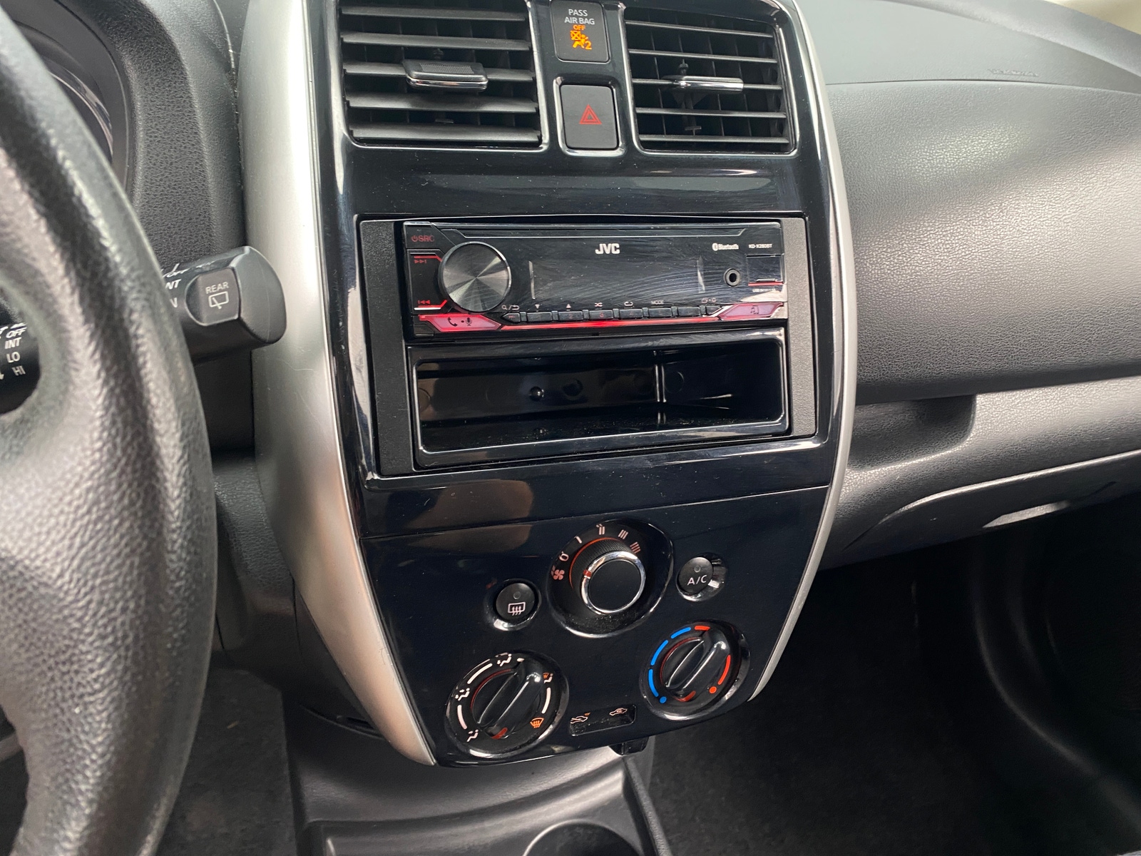 Thumbnail: 2015 Nissan Versa - 4