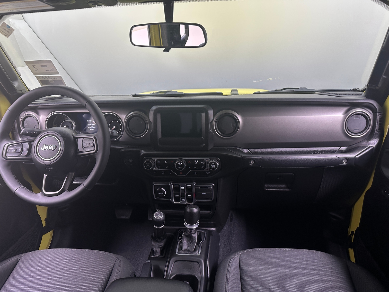 Thumbnail: 2023 Jeep Gladiator - 3