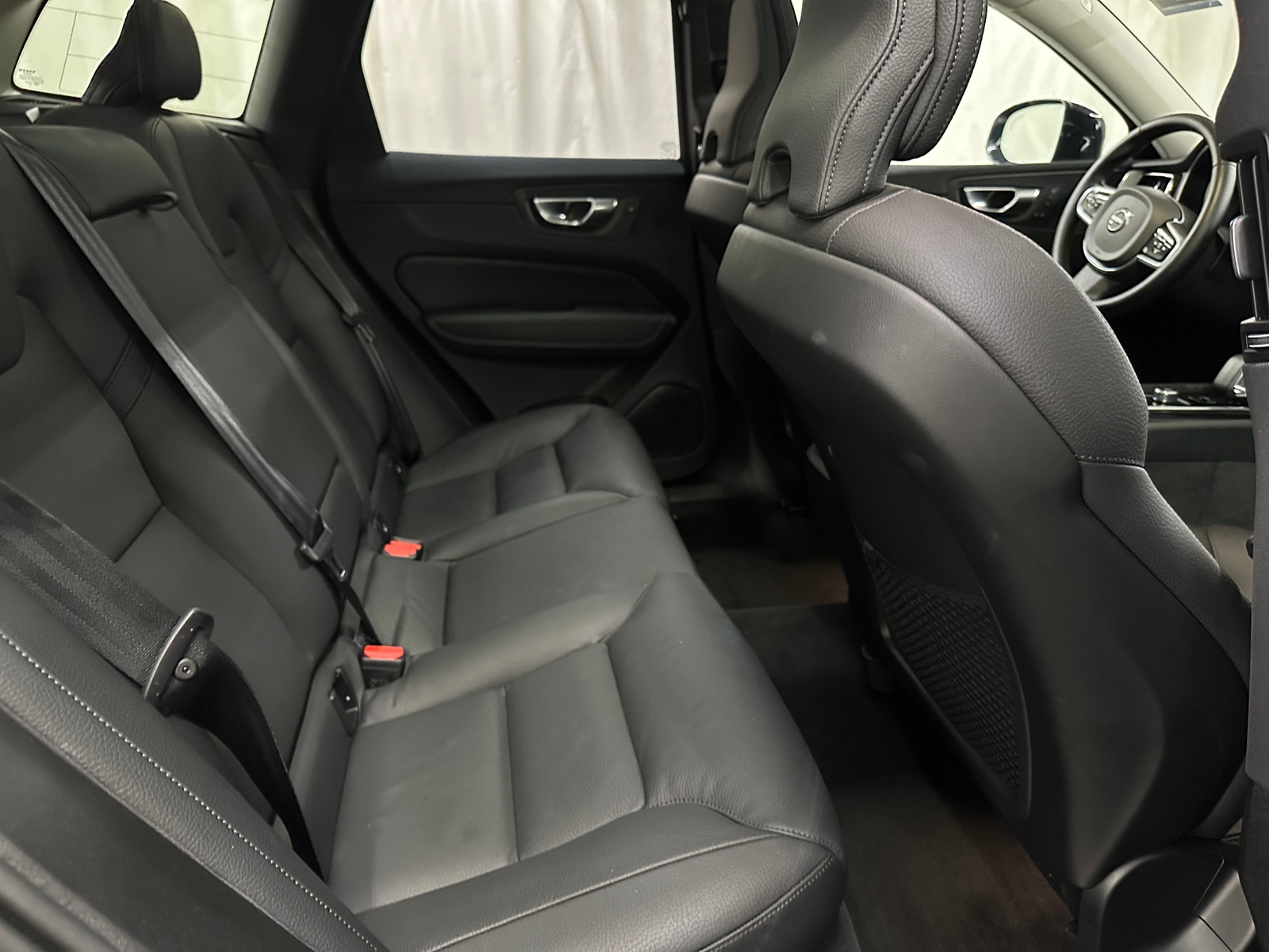 Thumbnail: 2025 Volvo XC60 - 5
