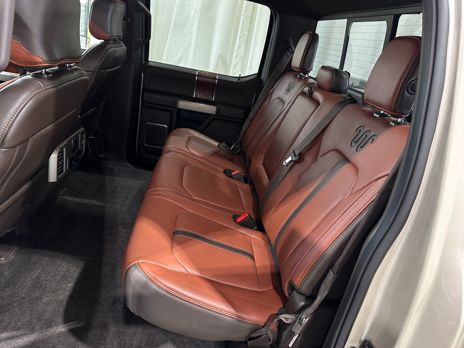 Thumbnail: 2018 Ford Econoline - 6