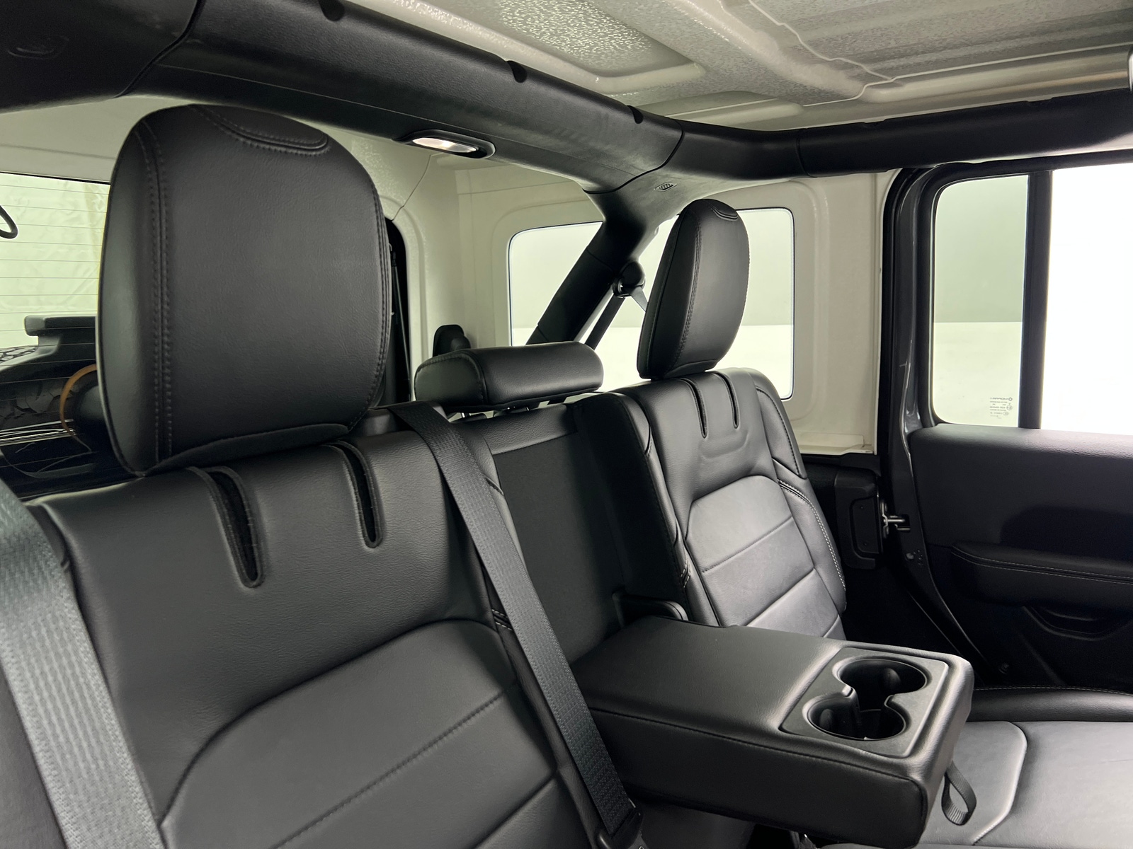Thumbnail: 2023 Jeep Wrangler - 6