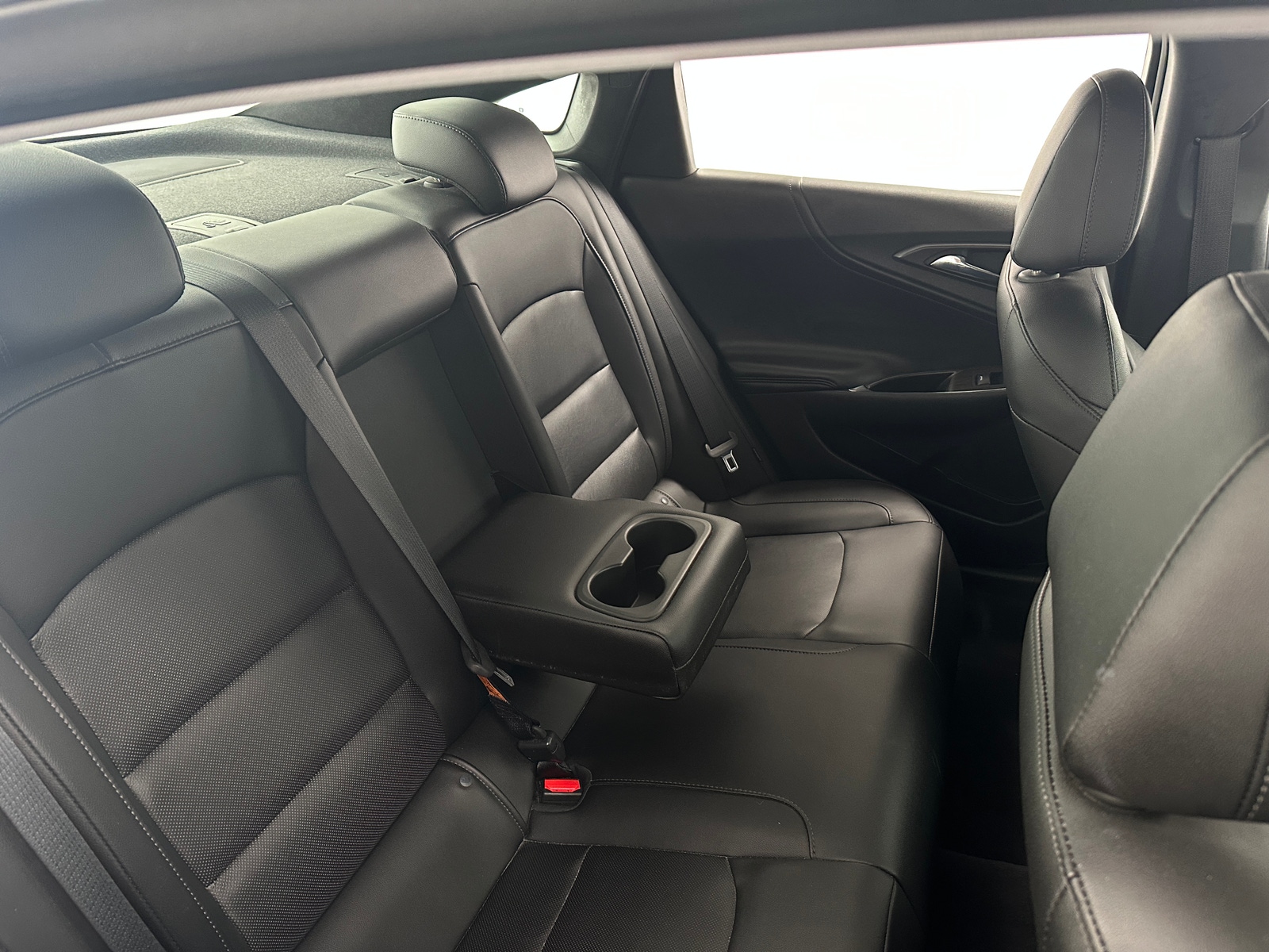 Thumbnail: 2017 Chevrolet Malibu - 5