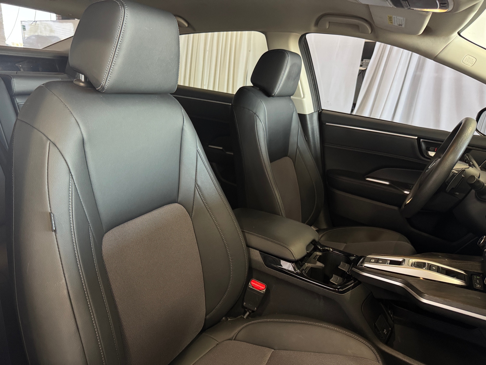 Thumbnail: 2018 Honda Clarity - 2