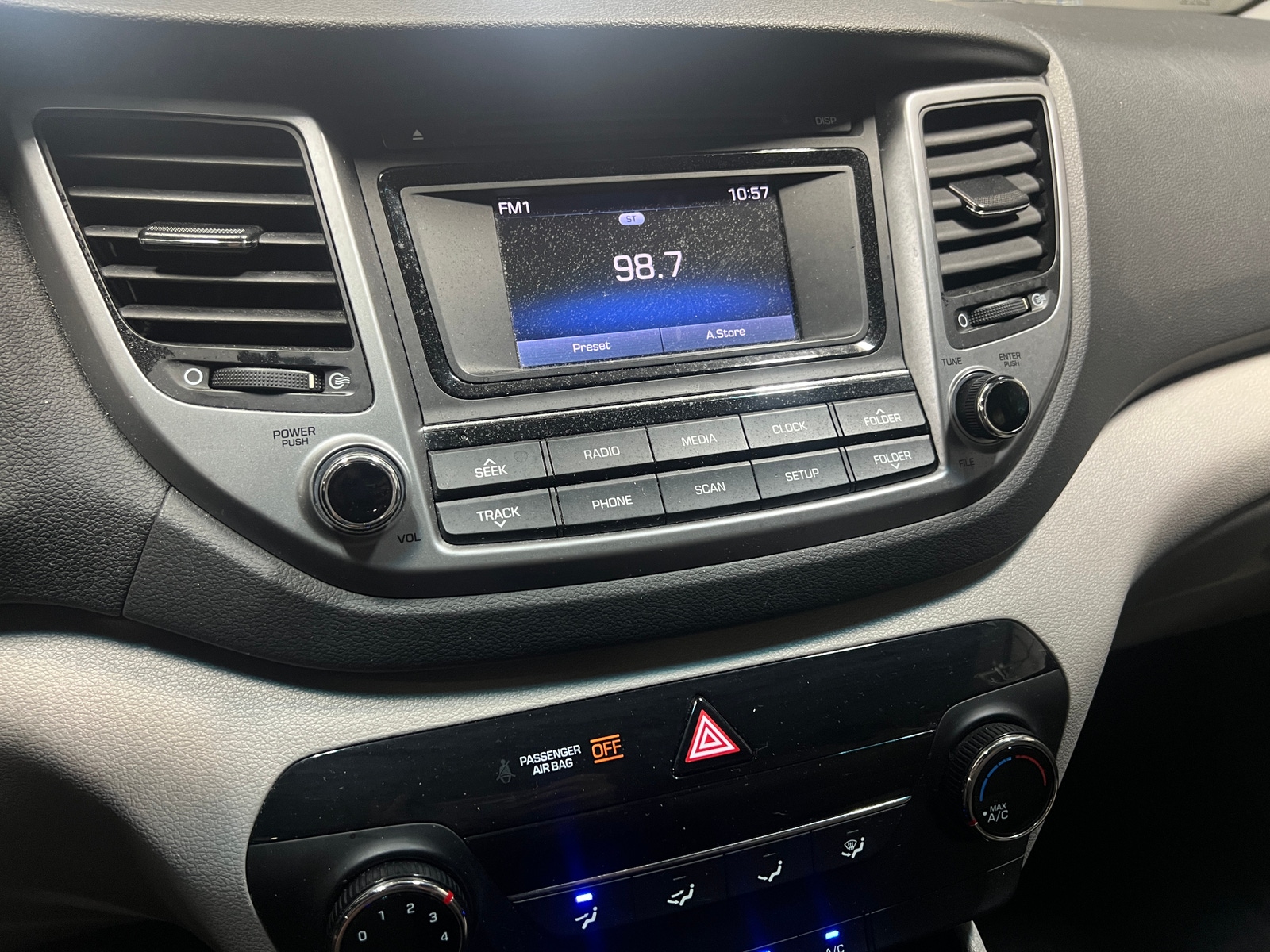 Thumbnail: 2018 Hyundai Tucson - 4