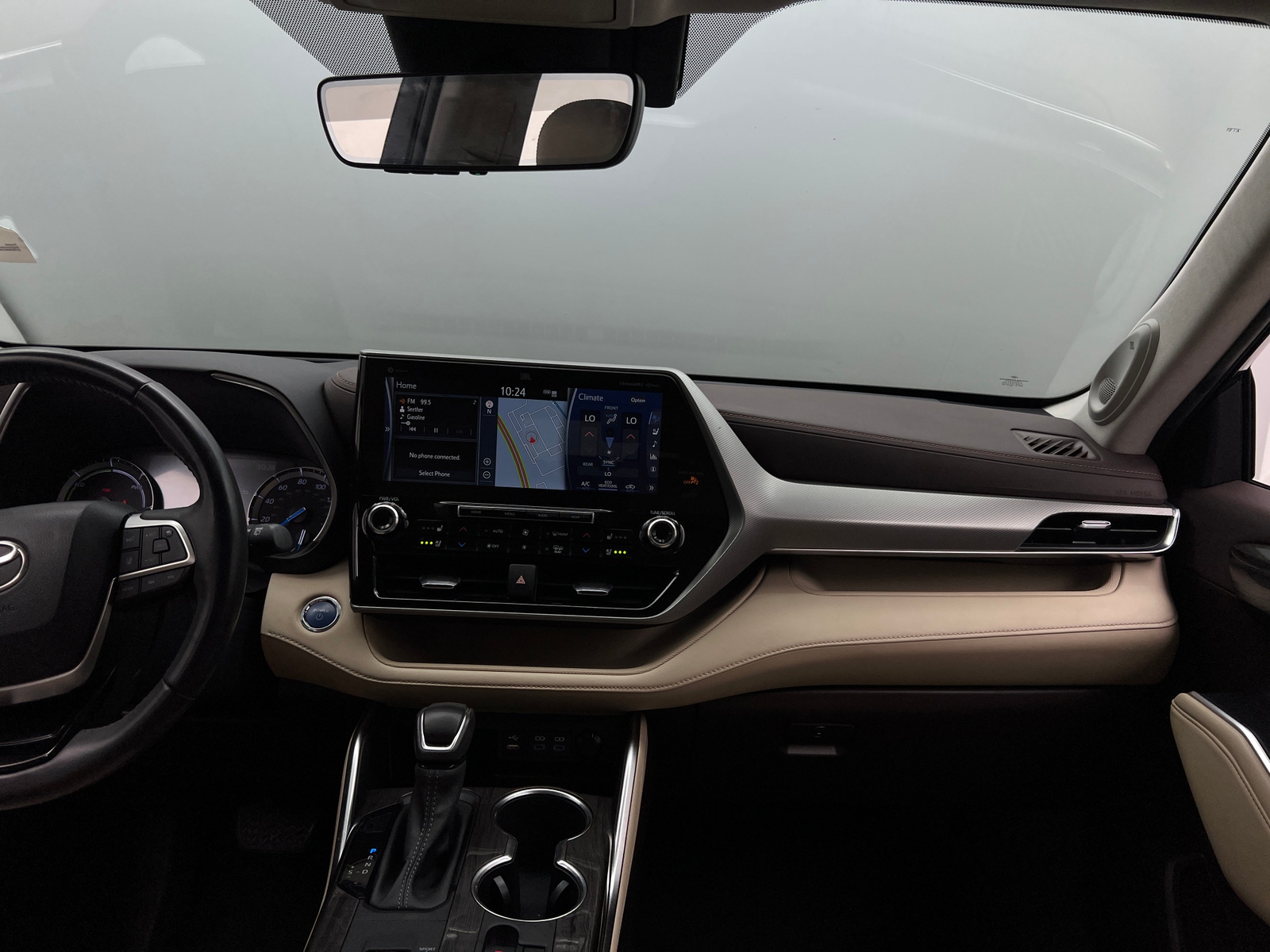 Thumbnail: 2022 Toyota Highlander - 2