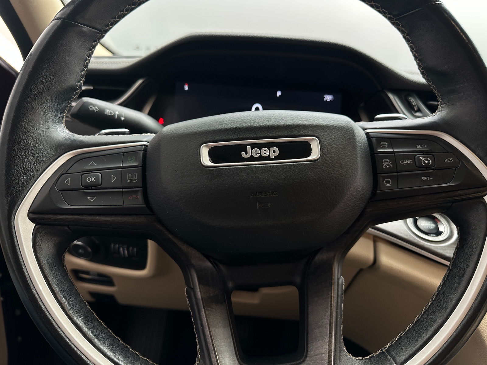 Thumbnail: 2021 Jeep Grand Cherokee L - 4