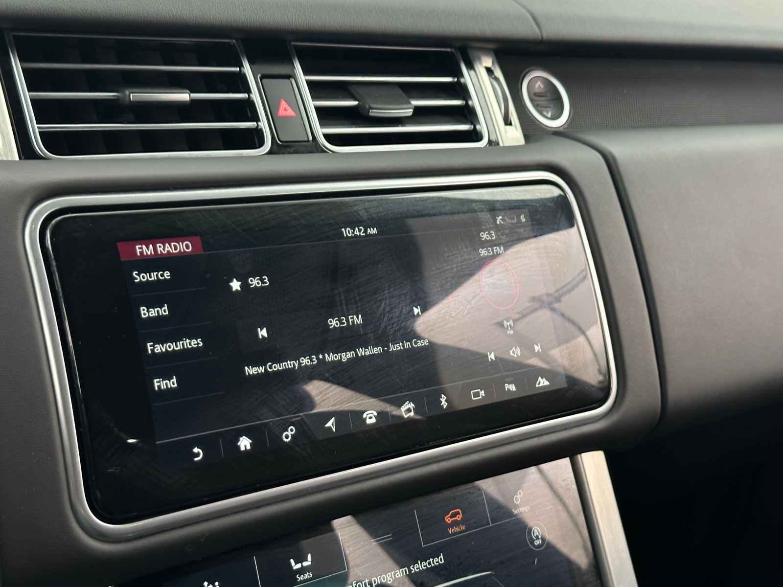 Thumbnail: 2019 Land Rover Range Rover - 3