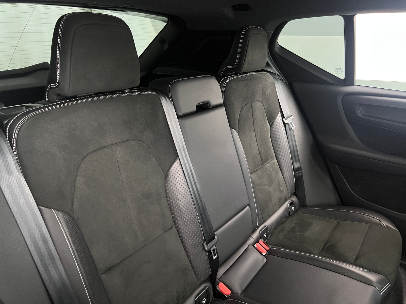 Thumbnail: 2021 Volvo XC40 - 5