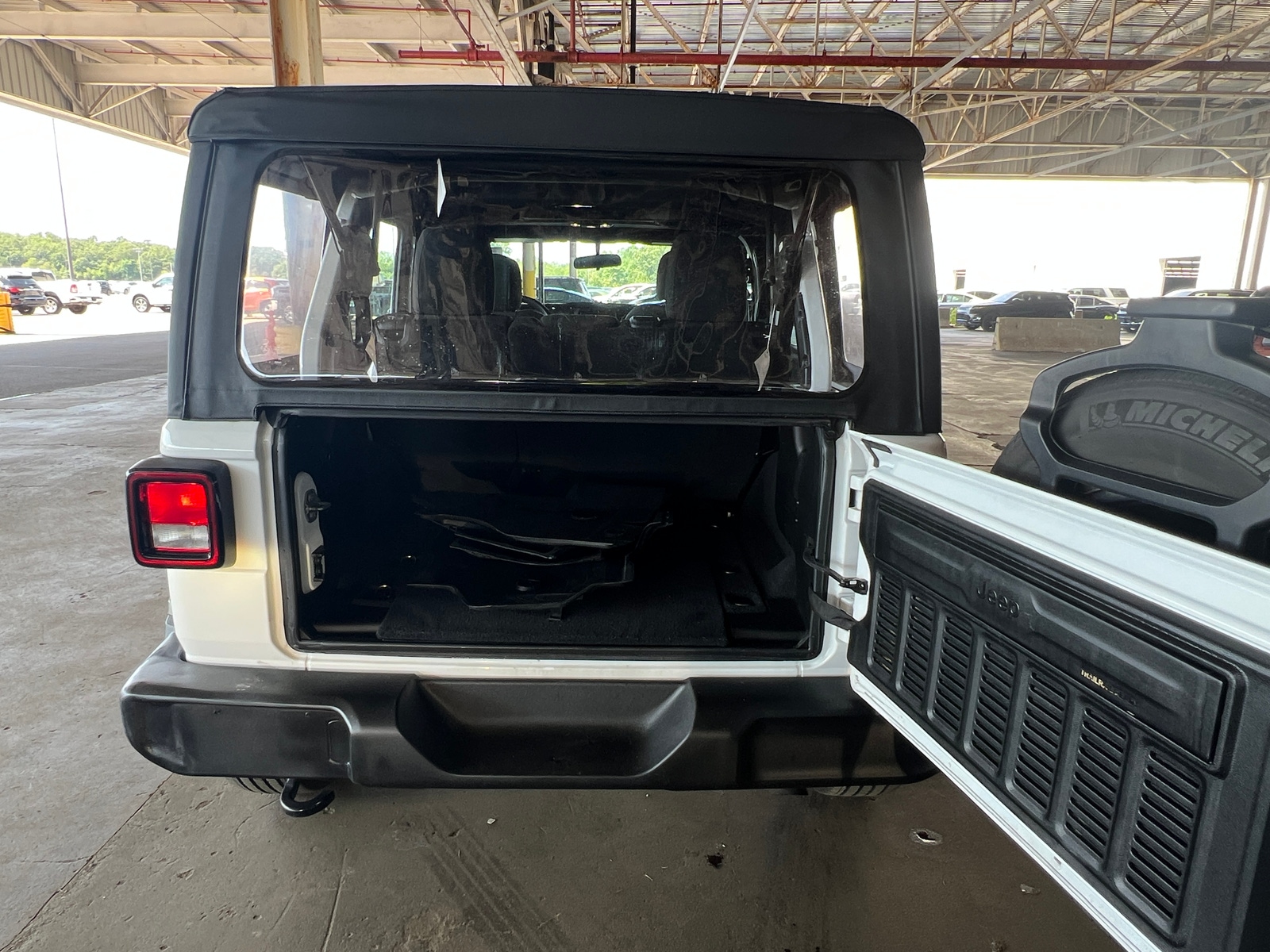 Thumbnail: 2020 Jeep Wrangler - 7