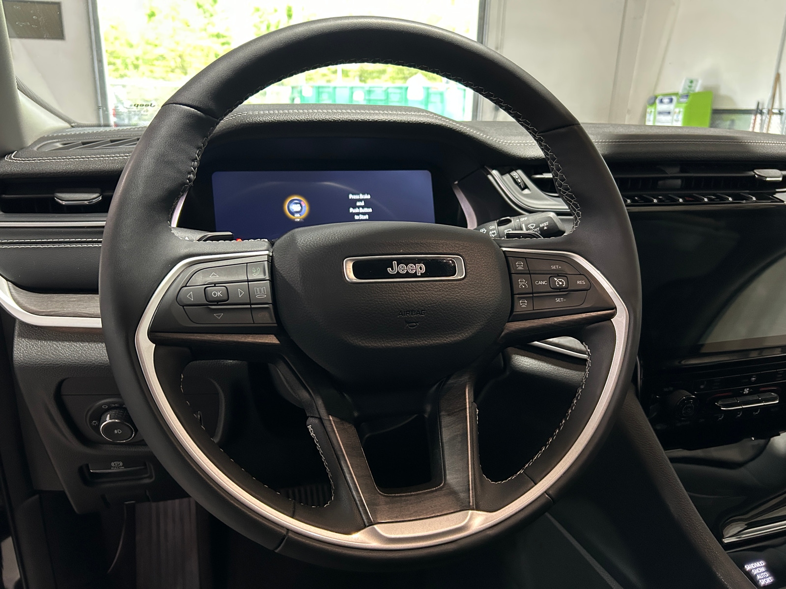 Thumbnail: 2024 Jeep Grand Cherokee - 4