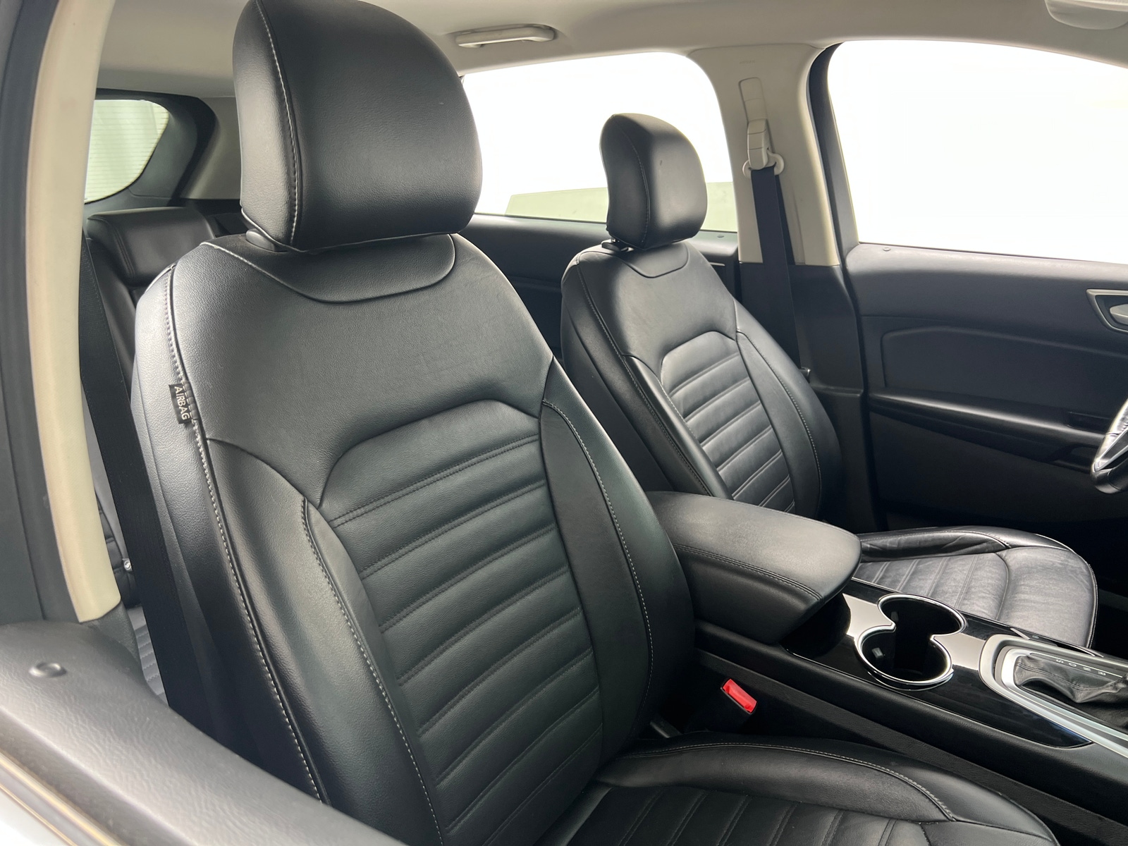 Thumbnail: 2016 Ford Edge - 2