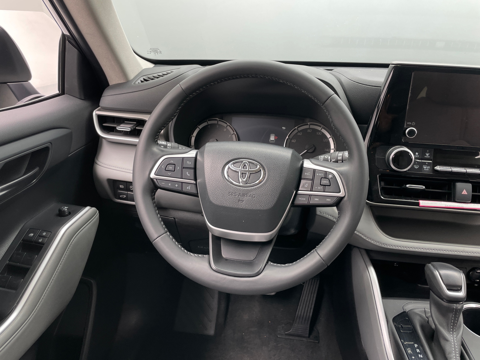 Thumbnail: 2024 Toyota Highlander - 5