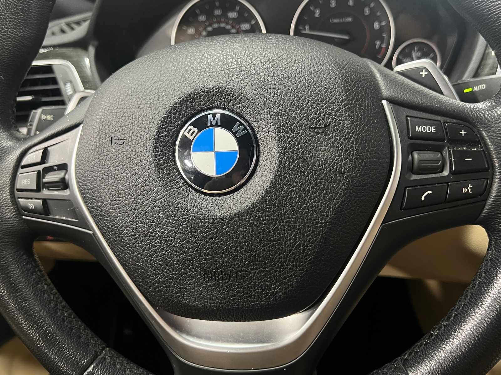 Thumbnail: 2017 BMW 3 Series - 4