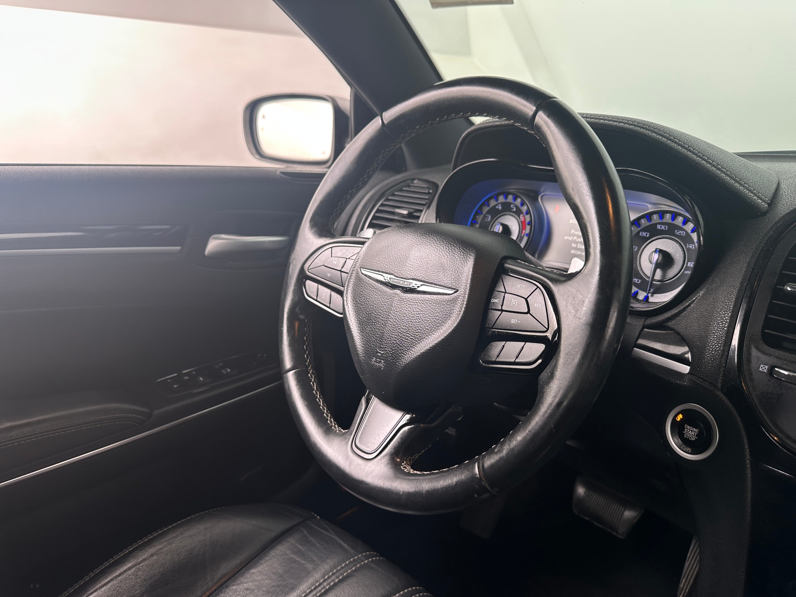 Thumbnail: 2017 Chrysler 300 - 4