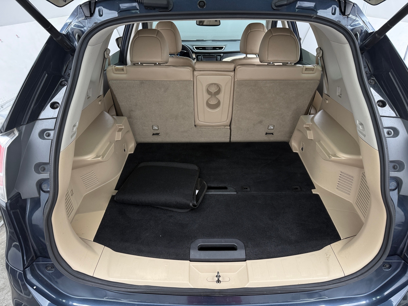 Thumbnail: 2016 Nissan Rogue - 6