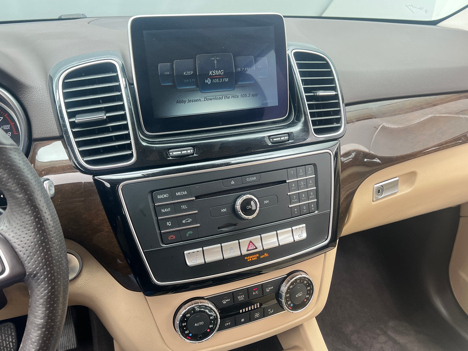 Thumbnail: 2016 Mercedes-Benz GLE - 3