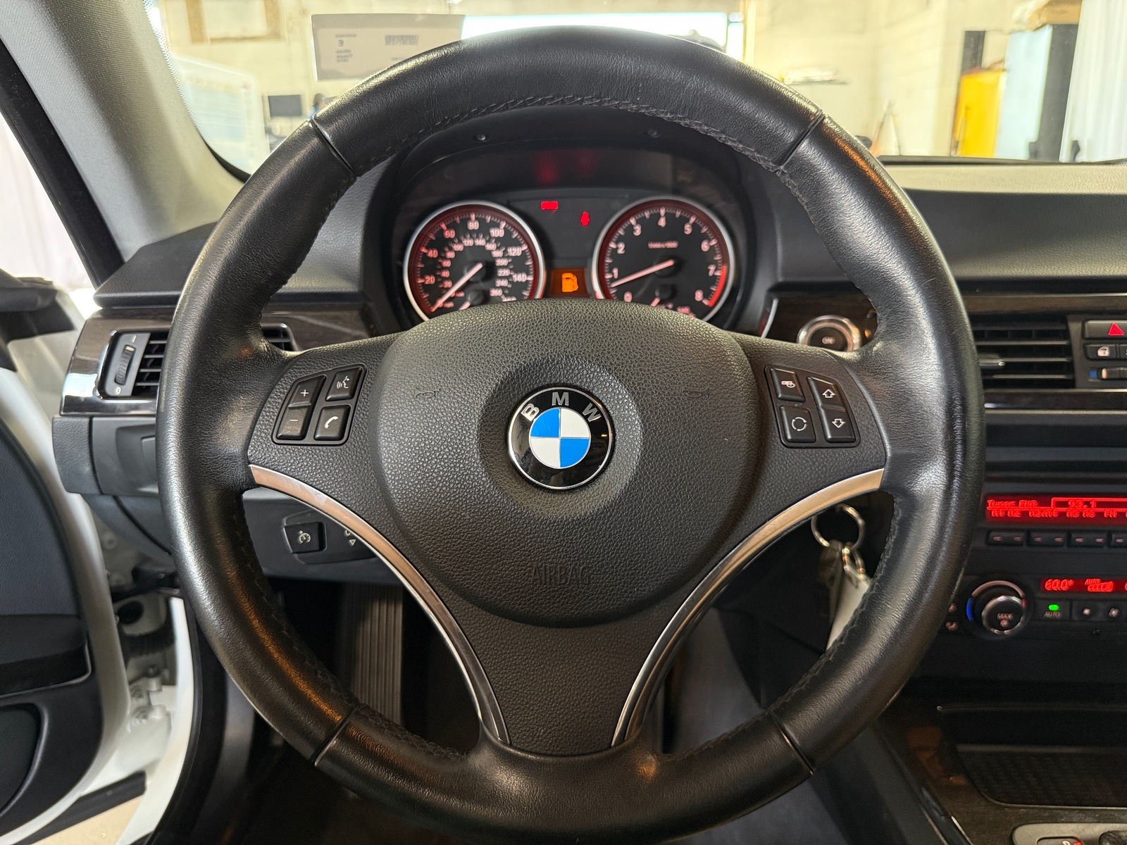 Thumbnail: 2012 BMW 3 Series - 3
