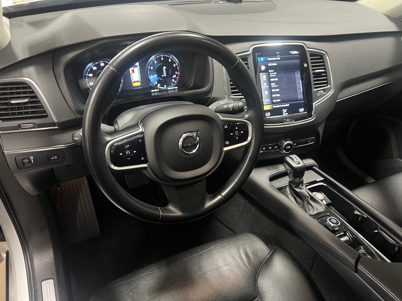 Thumbnail: 2020 Volvo XC90 - 2