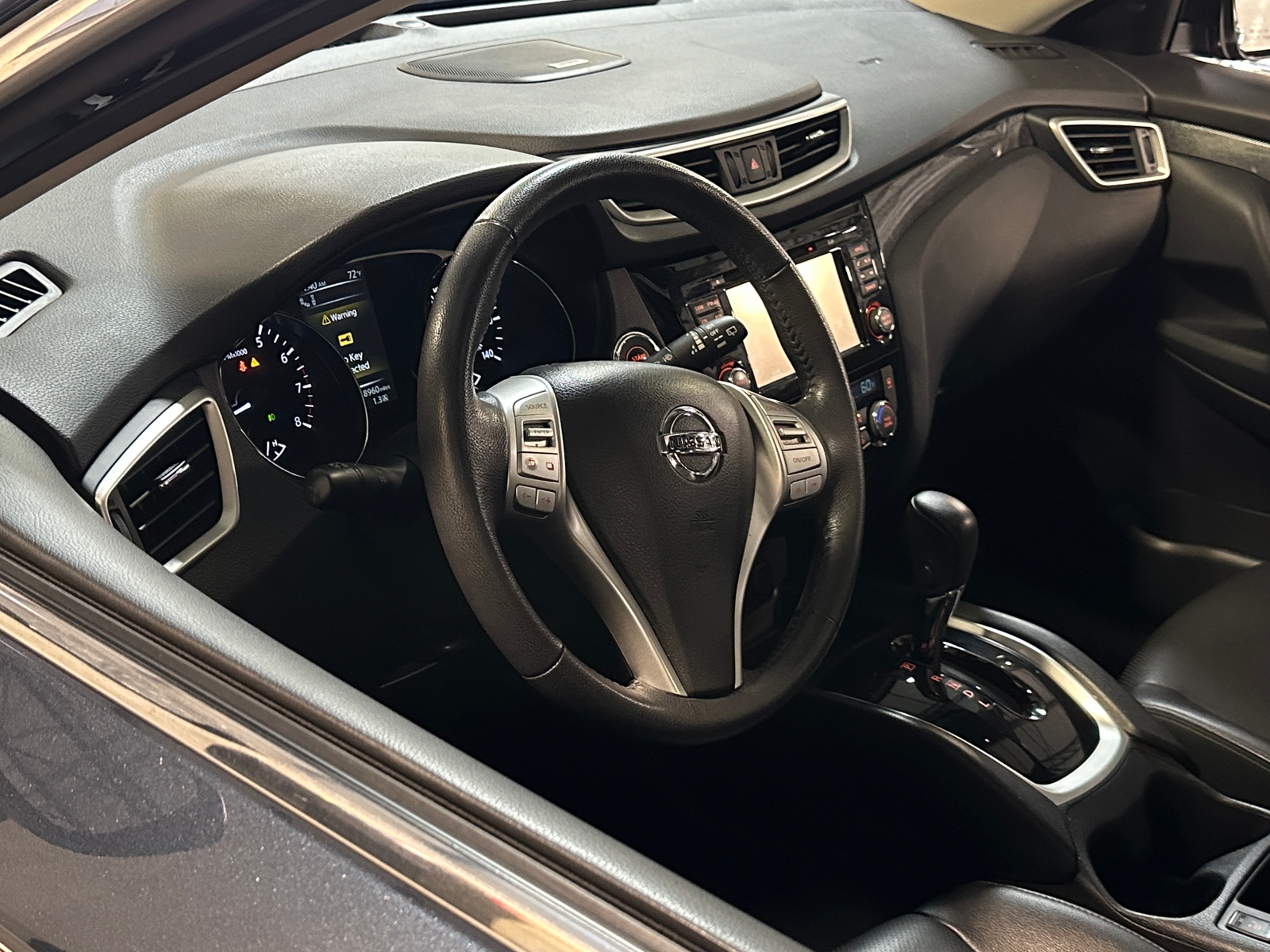 Thumbnail: 2016 Nissan Rogue - 2