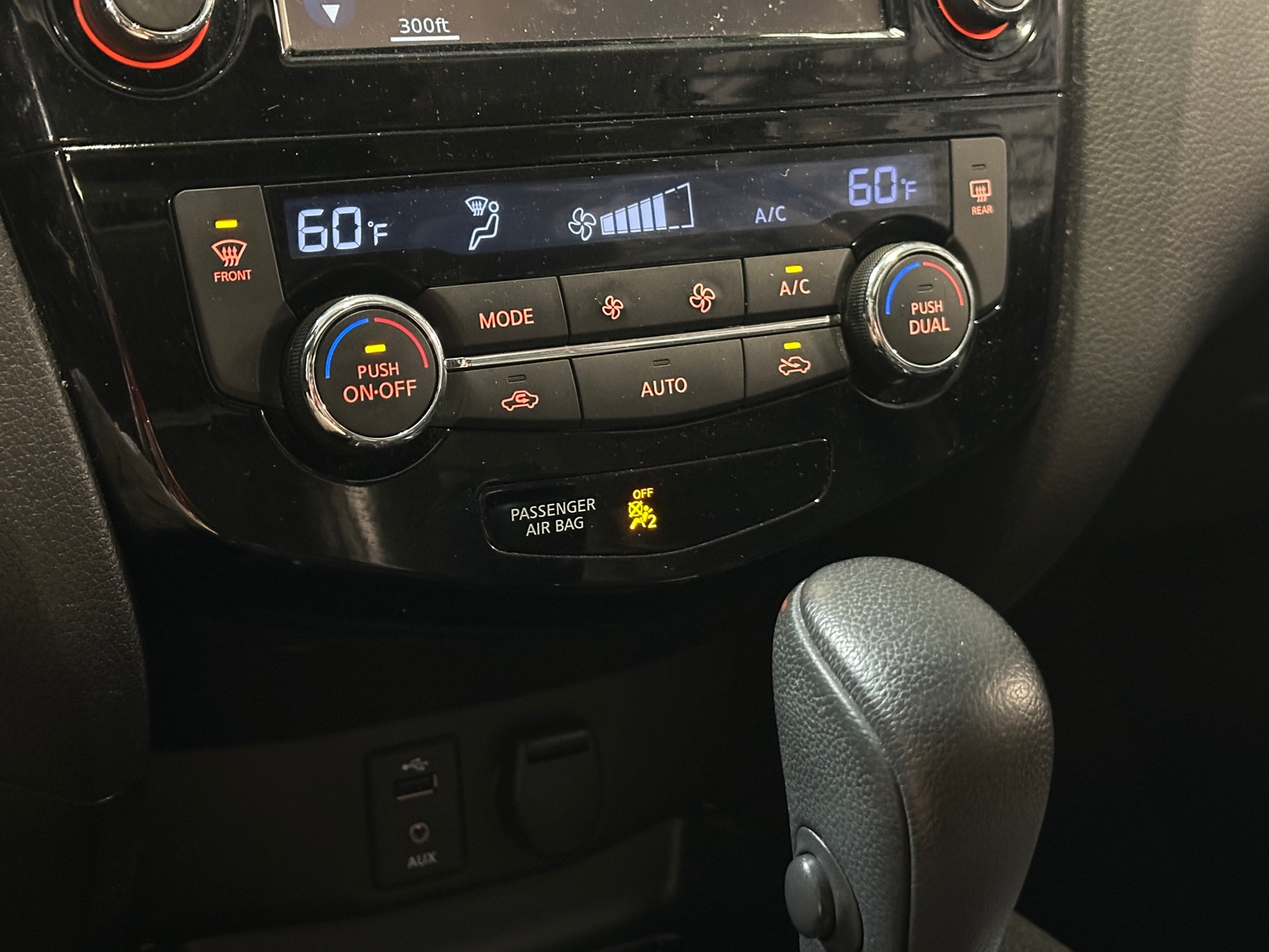 Thumbnail: 2016 Nissan Rogue - 3