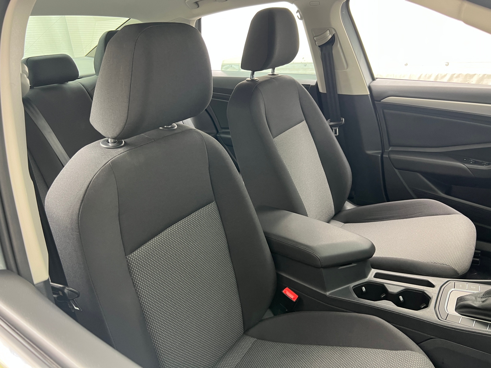 Thumbnail: 2019 Volkswagen Jetta - 2