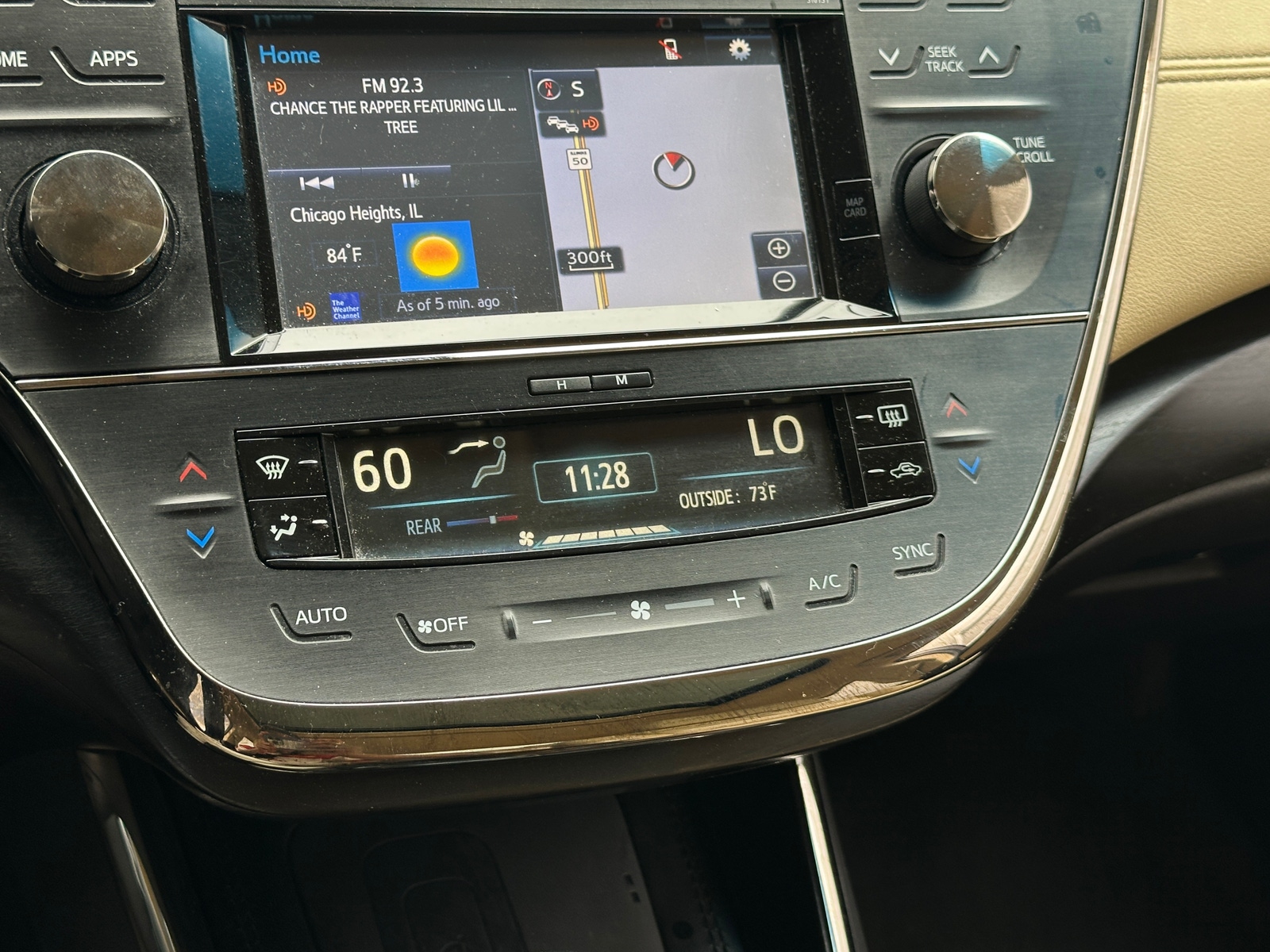 Thumbnail: 2017 Toyota Avalon - 3
