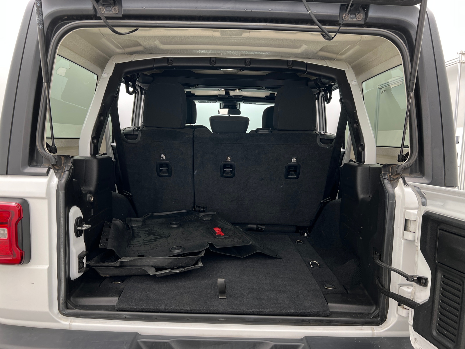 Thumbnail: 2020 Jeep Wrangler - 7