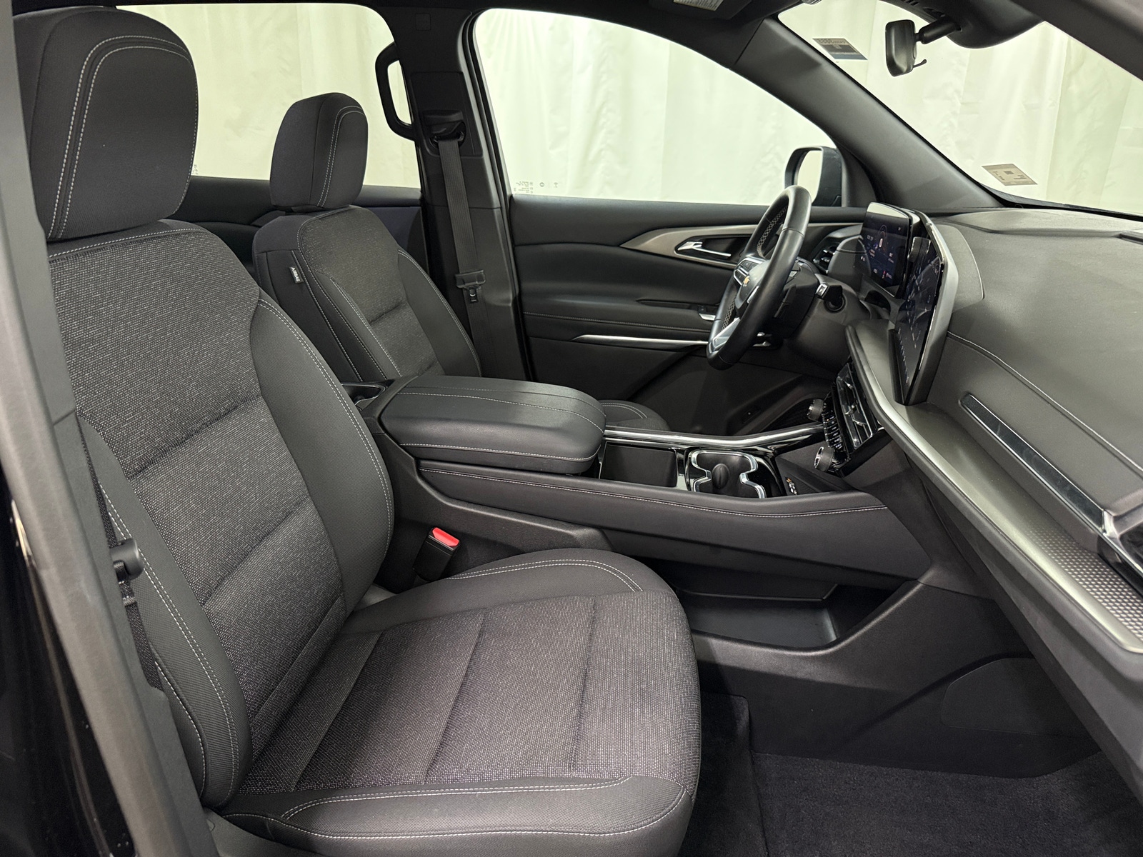 Thumbnail: 2025 Chevrolet Traverse - 2