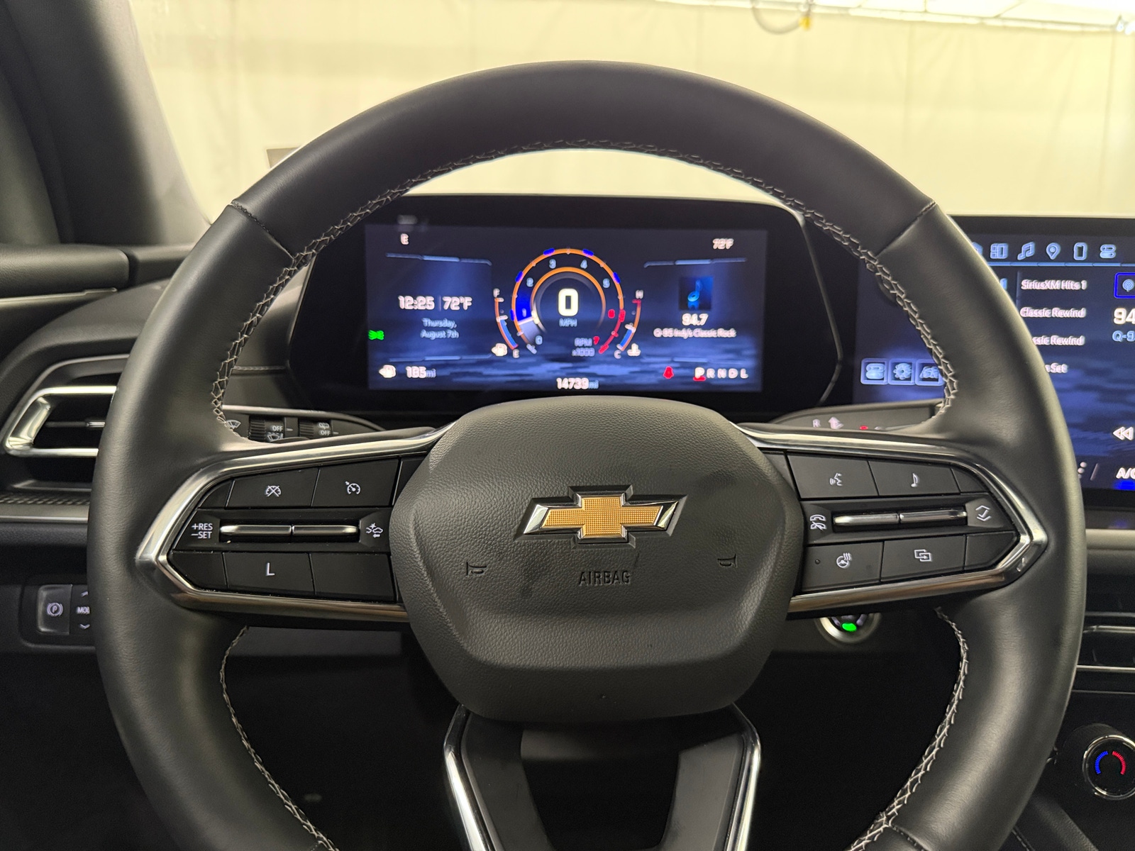Thumbnail: 2025 Chevrolet Traverse - 5