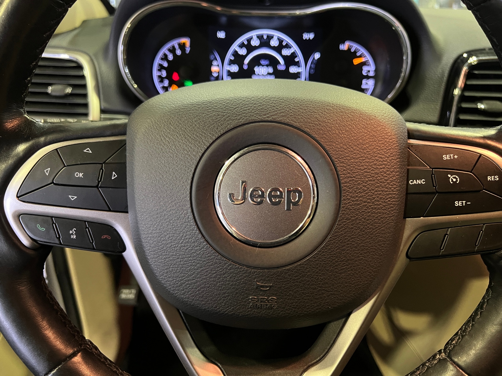 Thumbnail: 2020 Jeep Grand Cherokee - 4