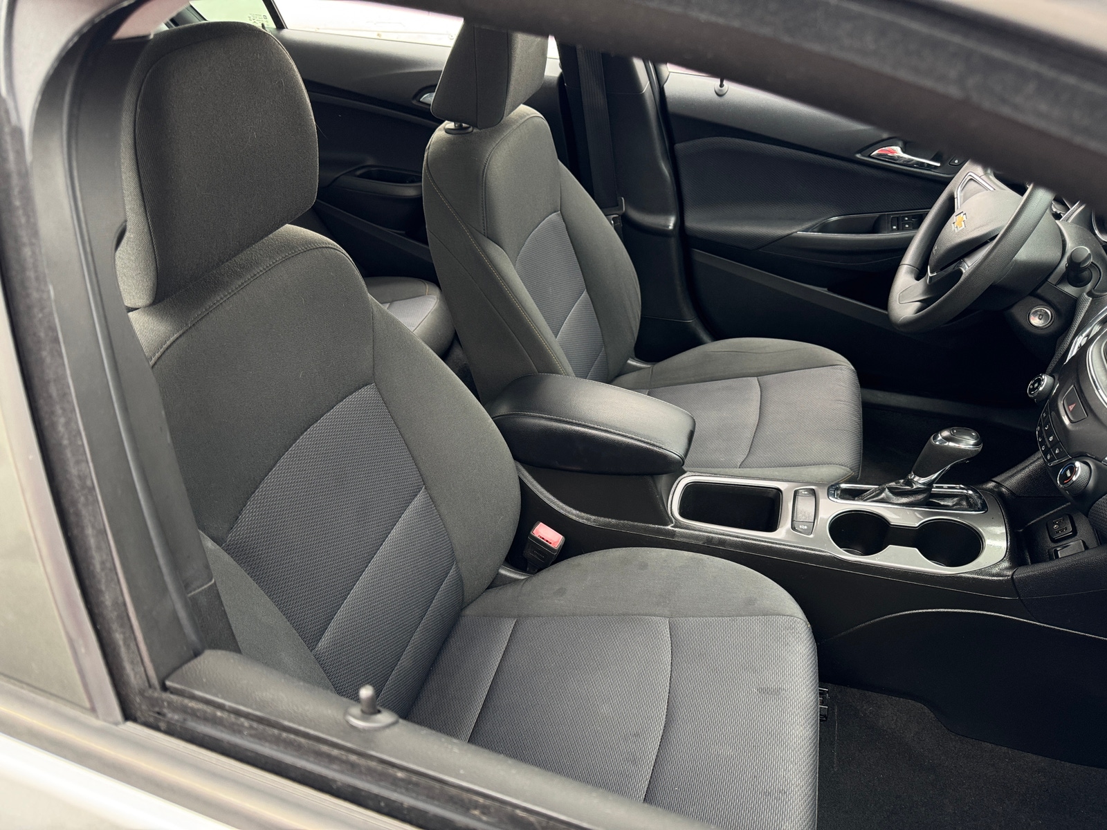 Thumbnail: 2019 Chevrolet Cruze - 2