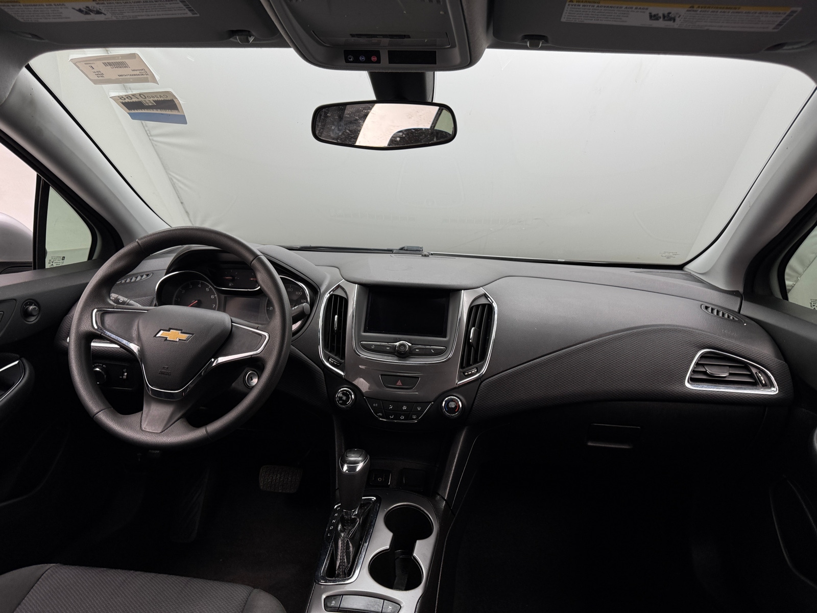 Thumbnail: 2019 Chevrolet Cruze - 3