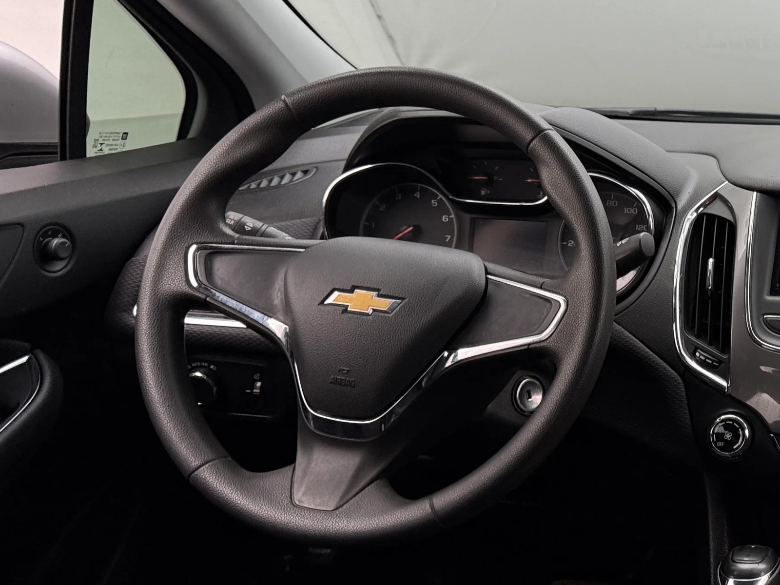 Thumbnail: 2019 Chevrolet Cruze - 5