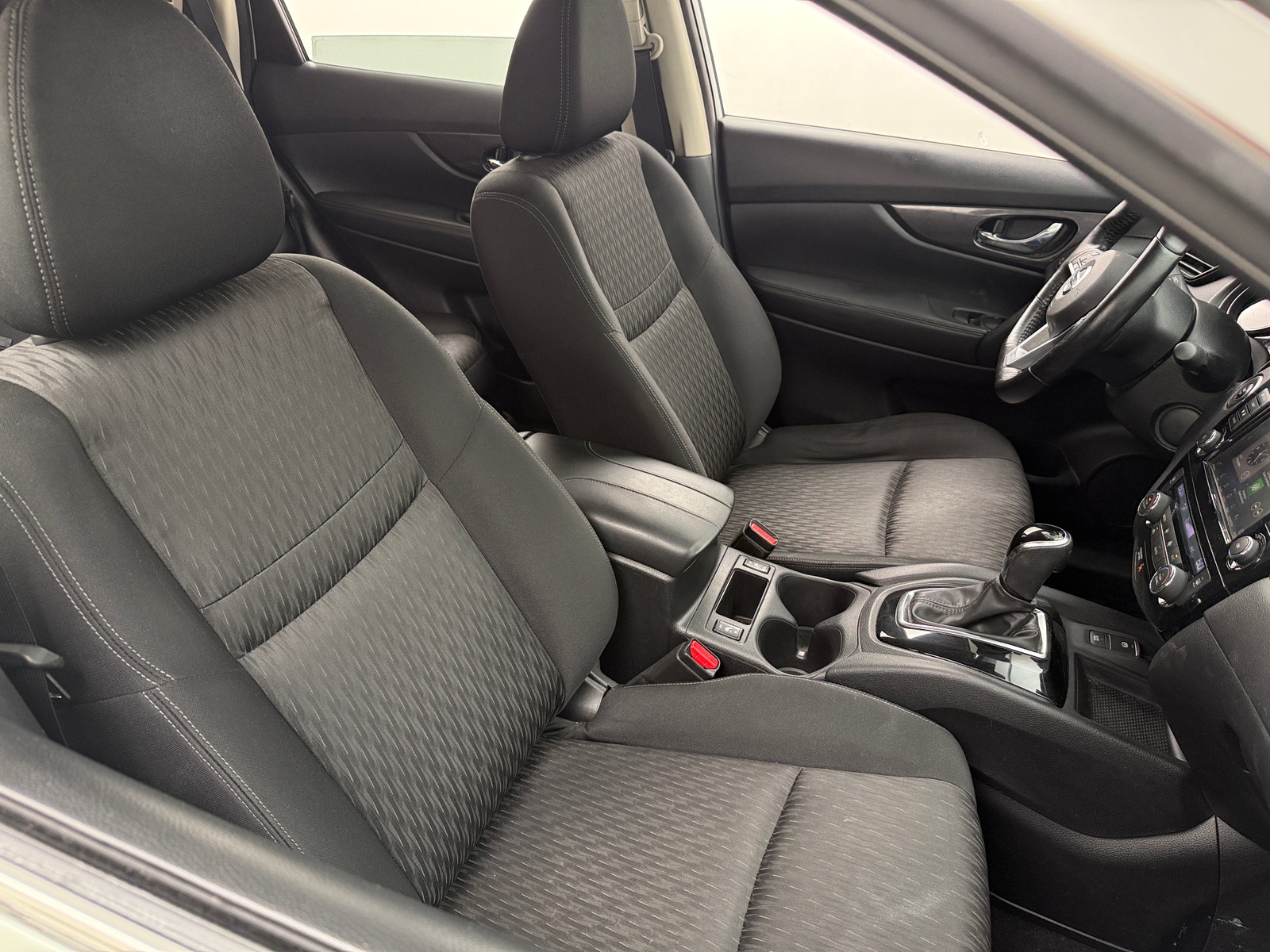 Thumbnail: 2019 Nissan Rogue - 2