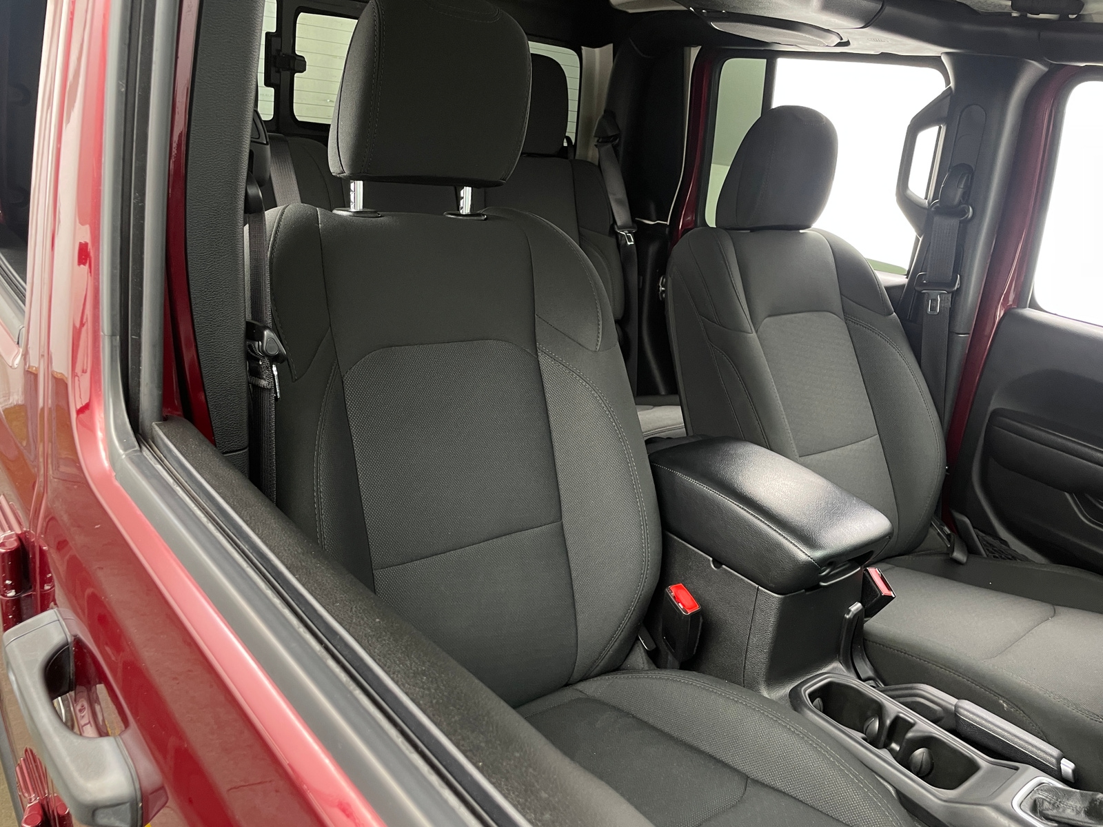 Thumbnail: 2021 Jeep Gladiator - 2