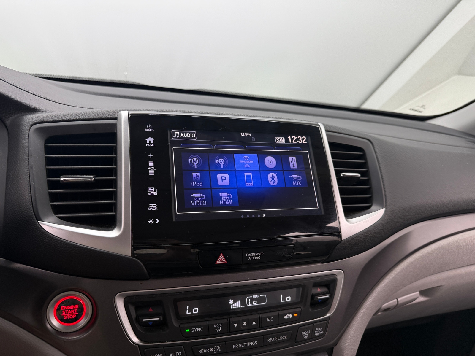 Thumbnail: 2017 Honda Pilot - 3
