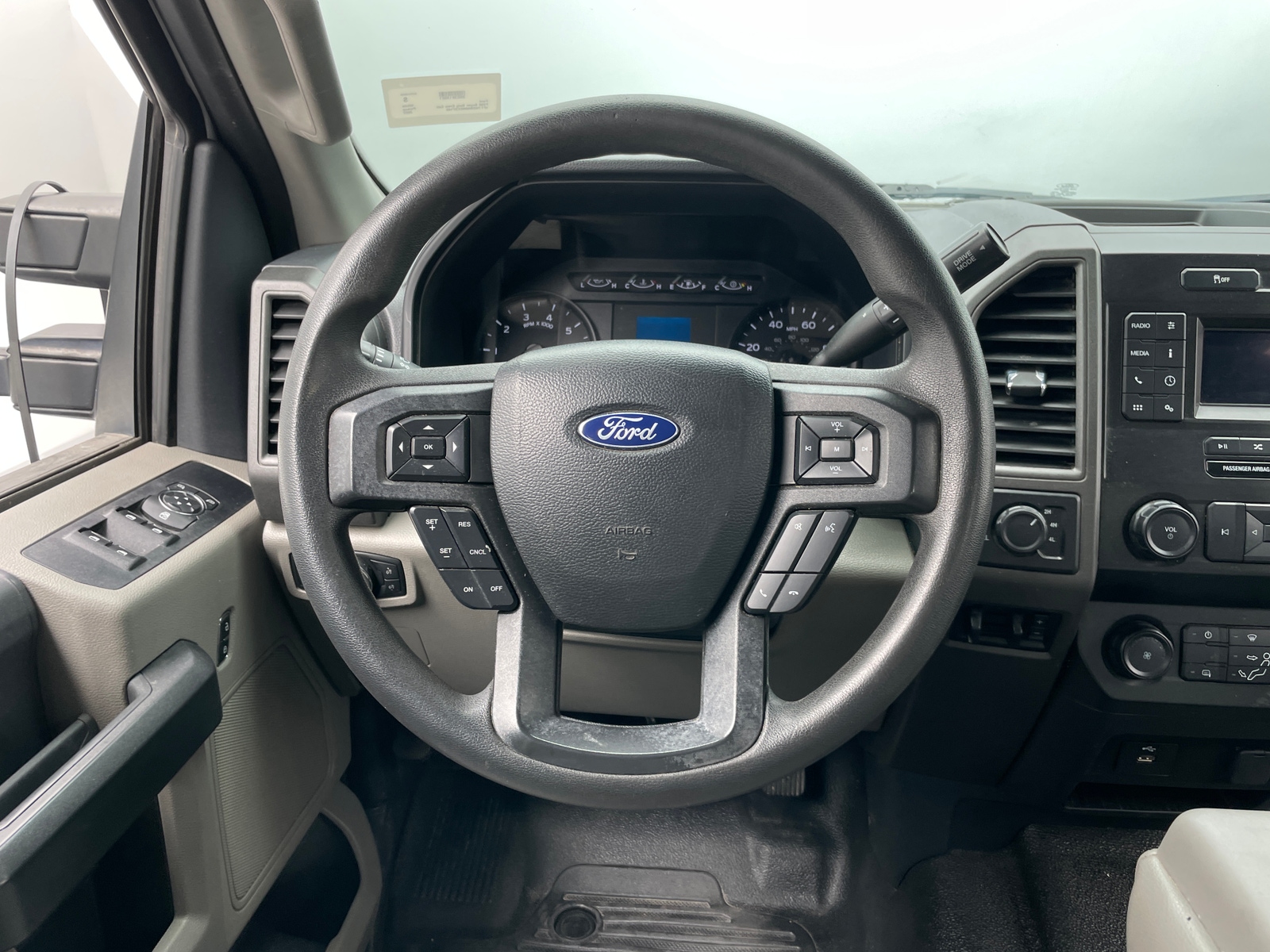 Thumbnail: 2022 Ford Econoline - 5