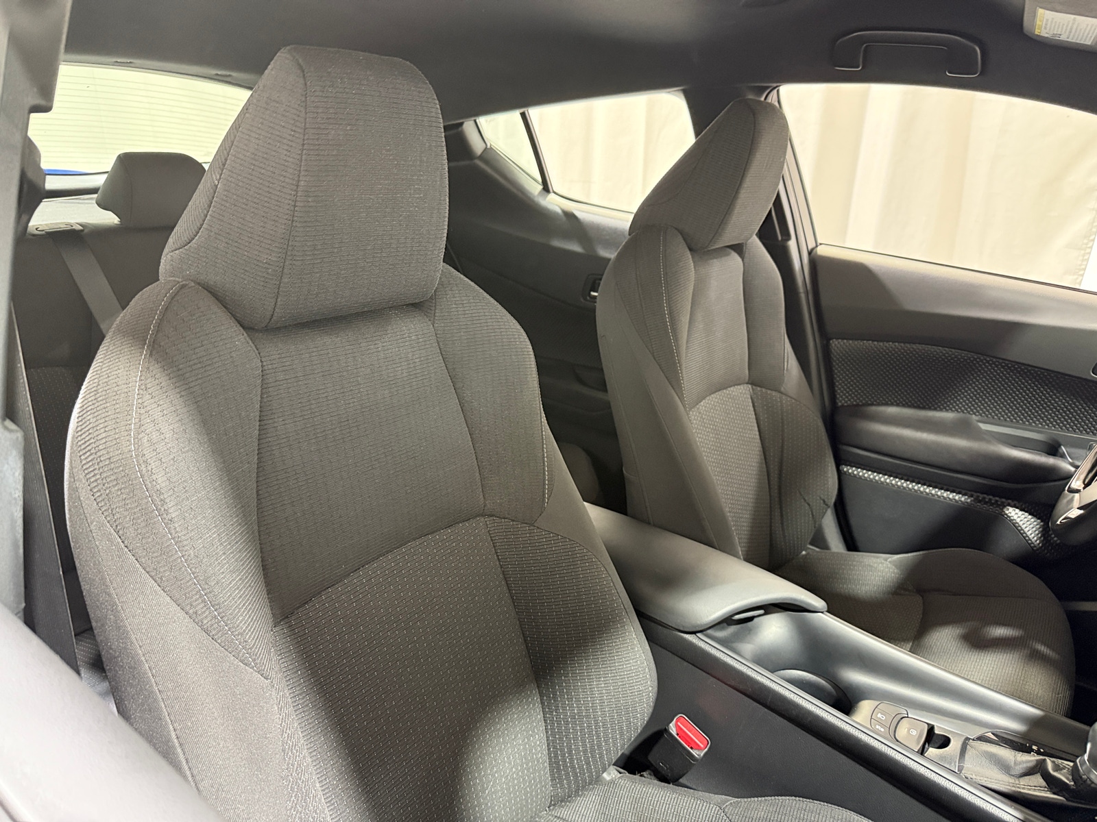 Thumbnail: 2018 Toyota C-HR - 2