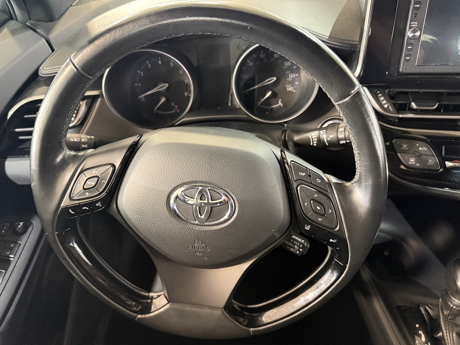 Thumbnail: 2018 Toyota C-HR - 5