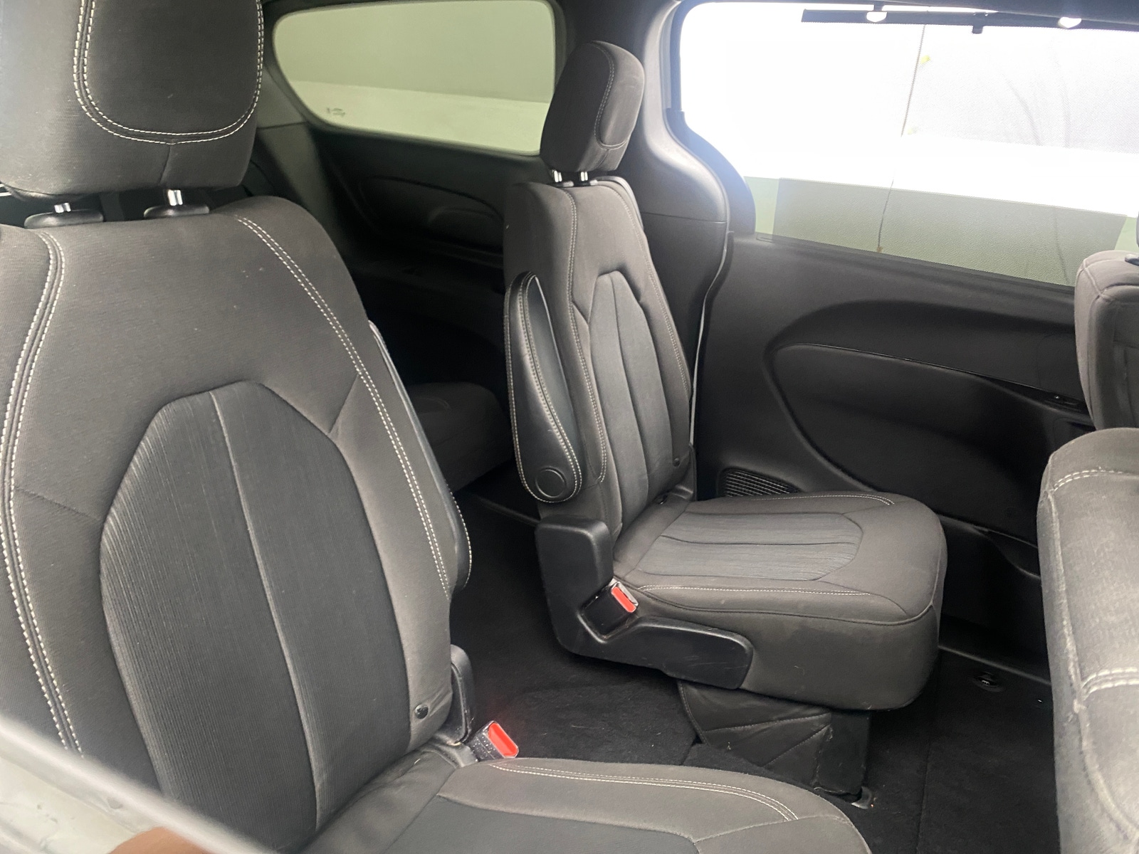 Thumbnail: 2019 Chrysler Pacifica - 6