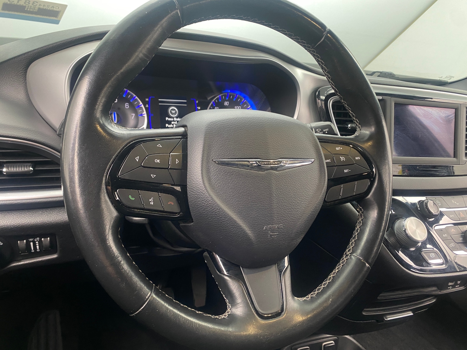 Thumbnail: 2019 Chrysler Pacifica - 5