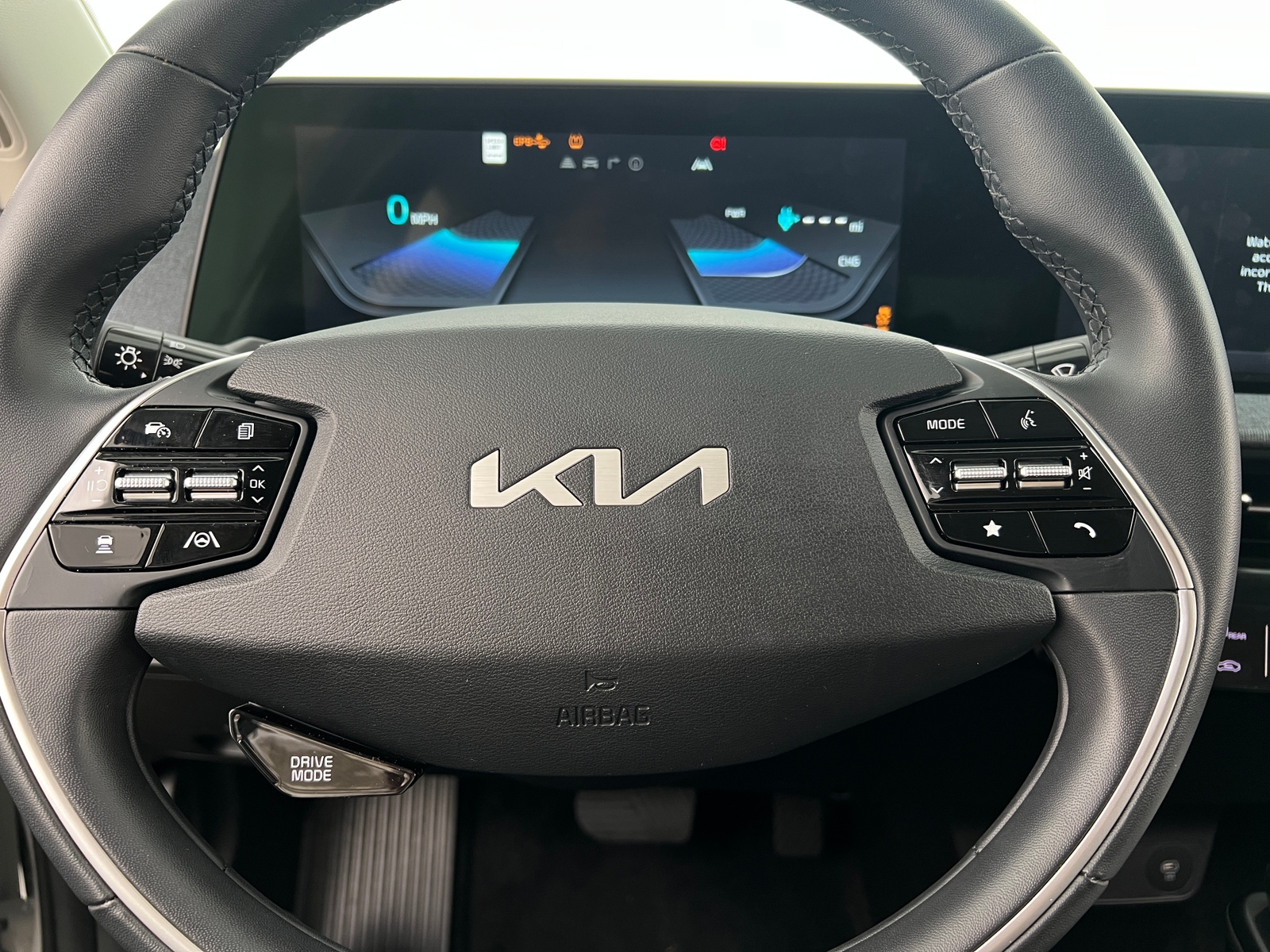 Thumbnail: 2023 Kia EV6 - 4