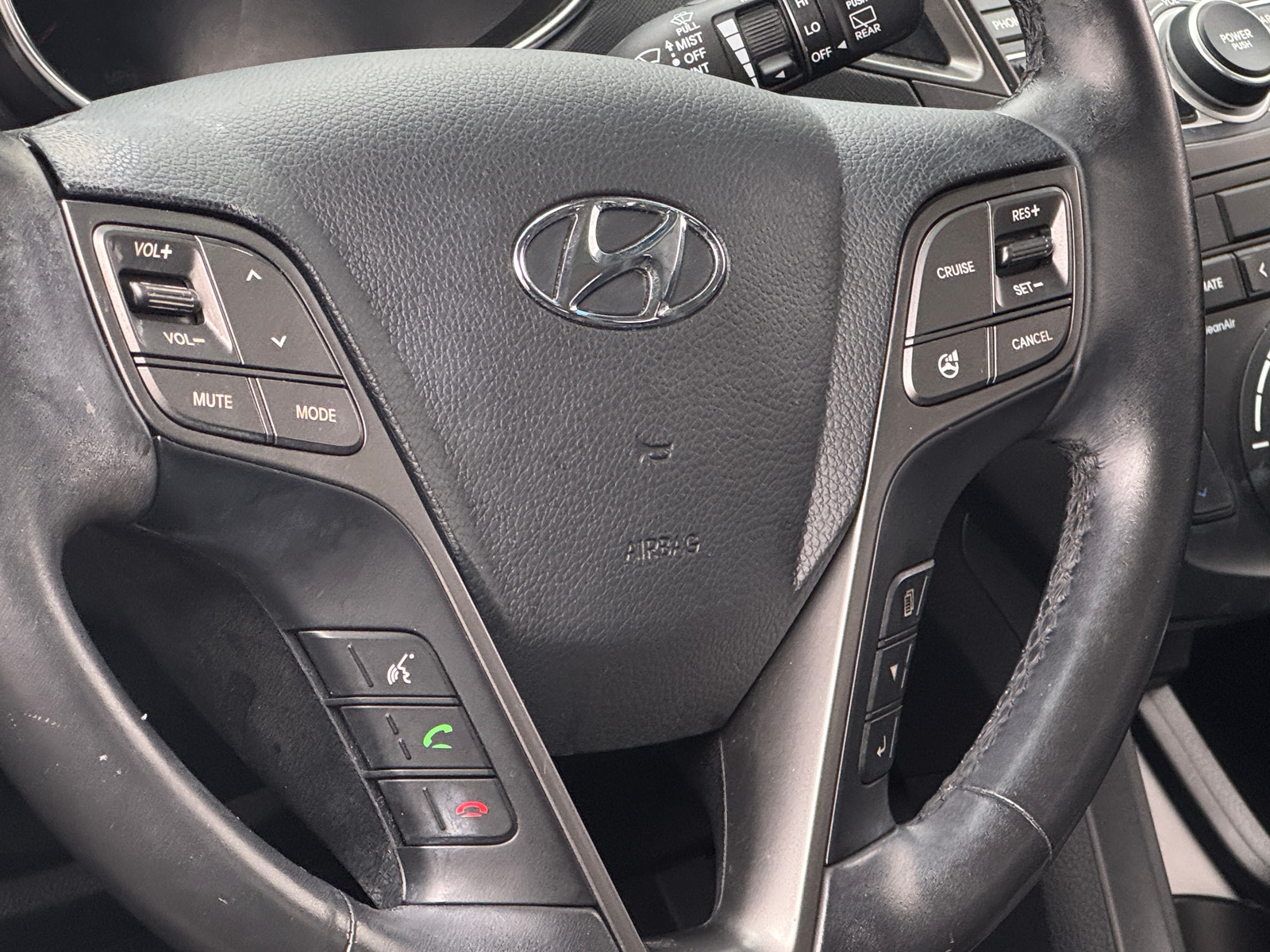 Thumbnail: 2016 Hyundai Santa Fe - 4