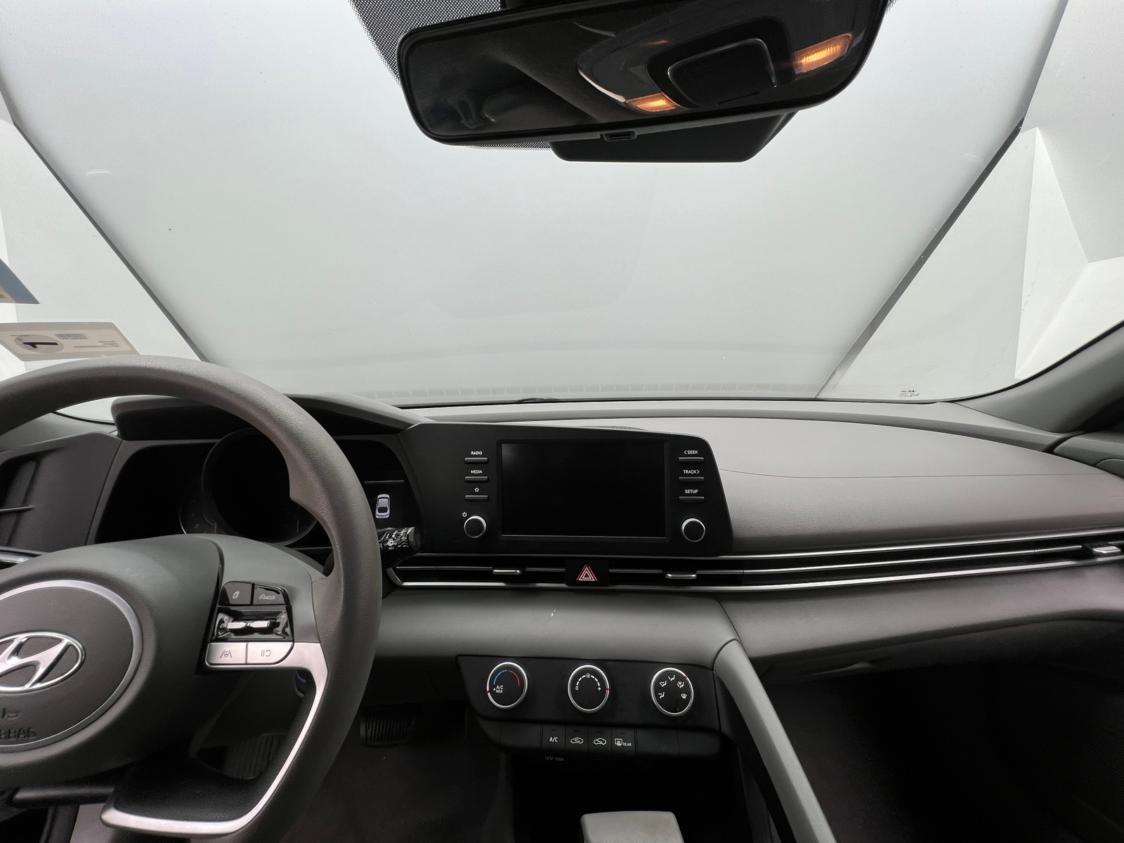 Thumbnail: 2022 Hyundai Elantra - 3