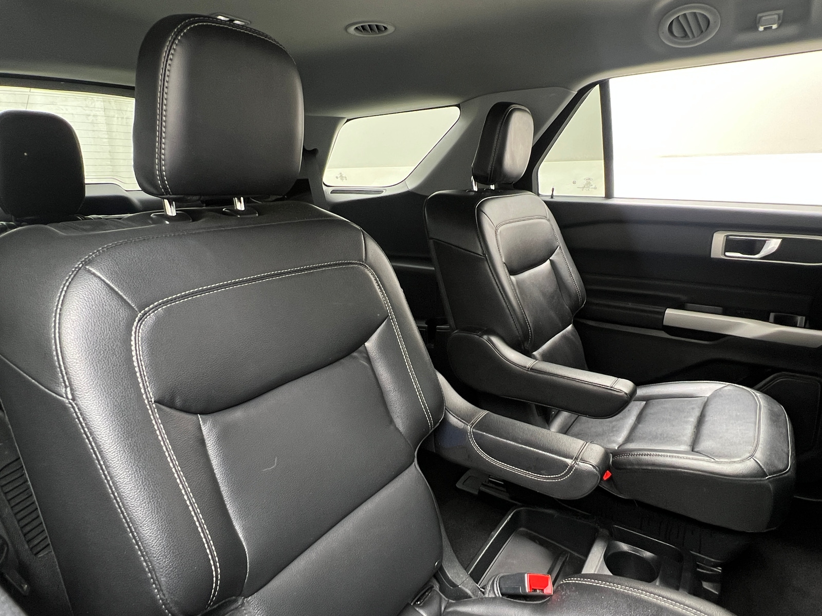 Thumbnail: 2021 Ford Explorer - 6