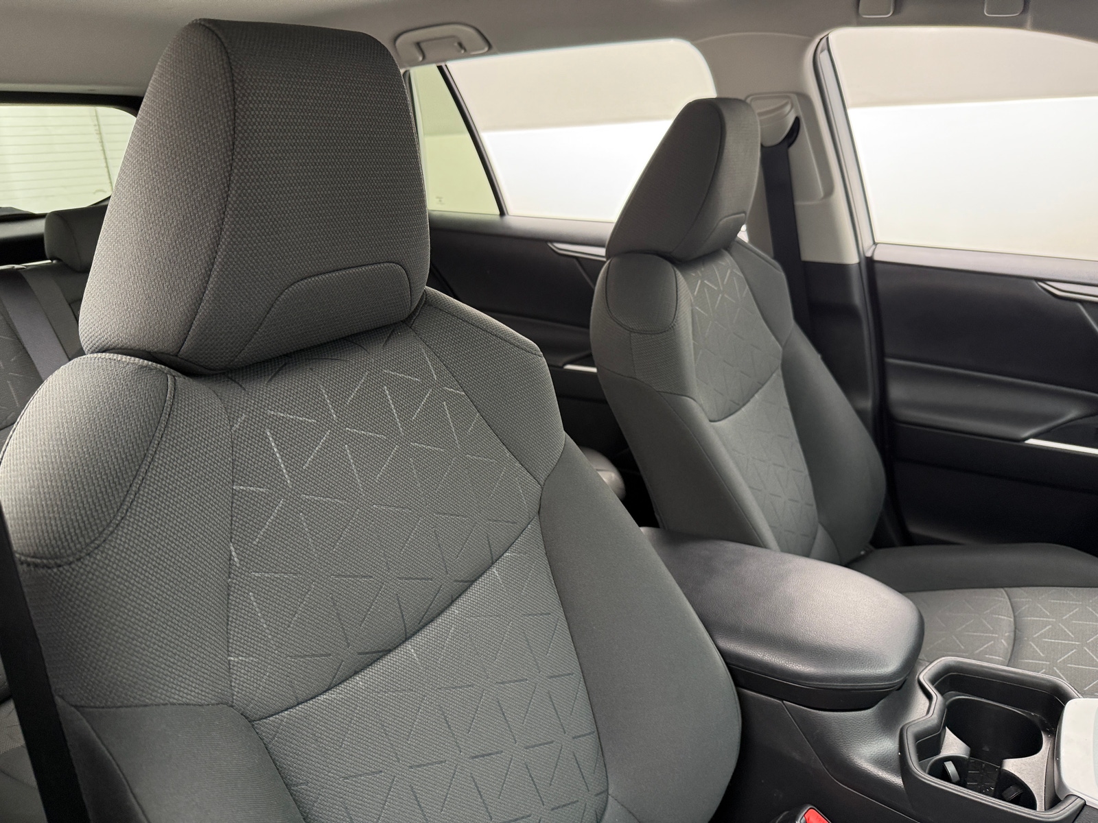 Thumbnail: 2020 Toyota RAV4 - 2