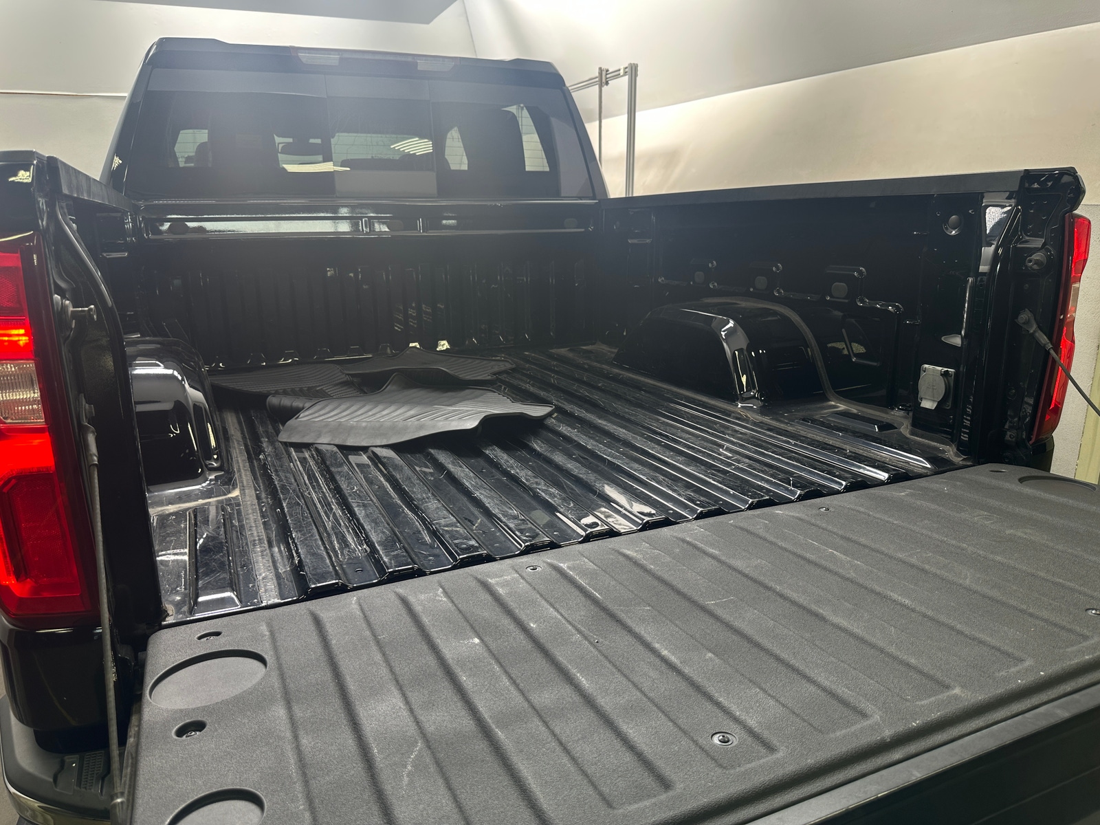 Thumbnail: 2020 Chevrolet Silverado 1500 - 6