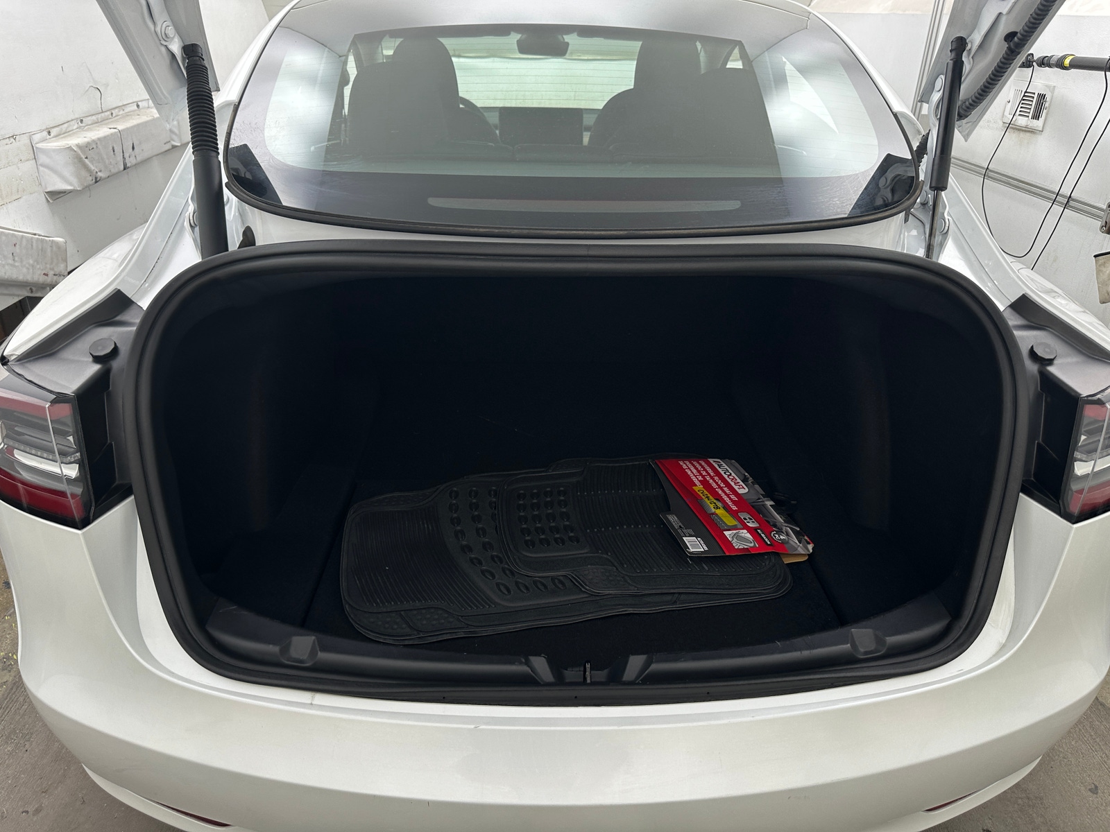 Thumbnail: 2023 Tesla Model 3 - 6