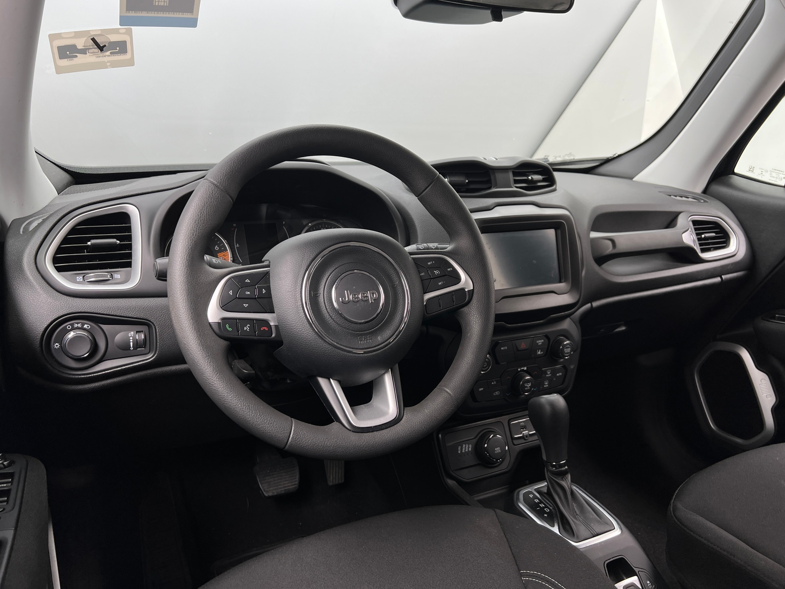 Thumbnail: 2021 Jeep Renegade - 3